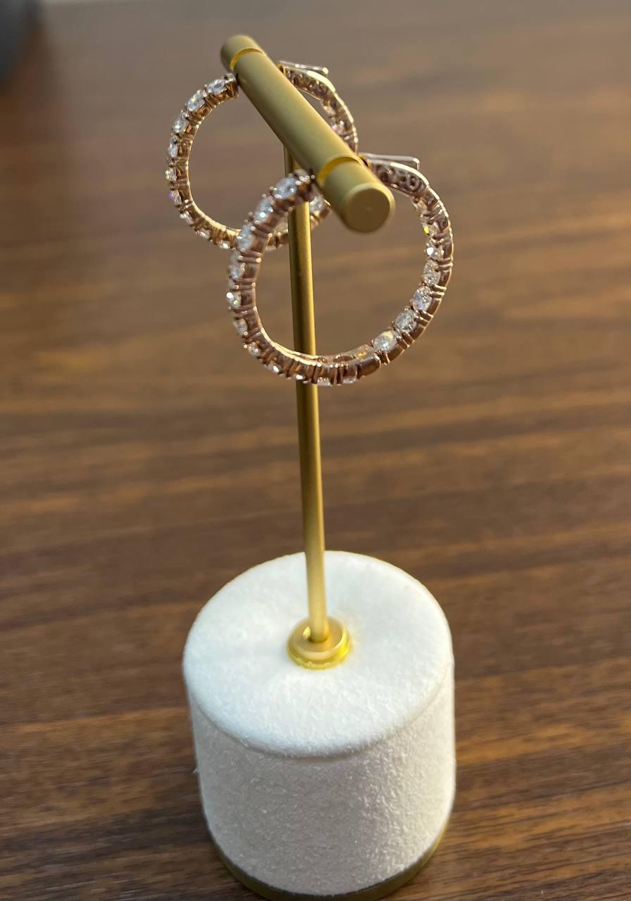 Classic Brilliant Round Diamond 18 Karat Rose Gold Medium Hoop Hoops Earrings