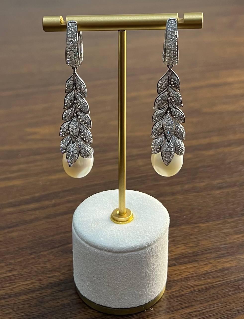 White South Sea Diamond Brilliant Cut Pave 18 Karat White Gold Drop Earrings