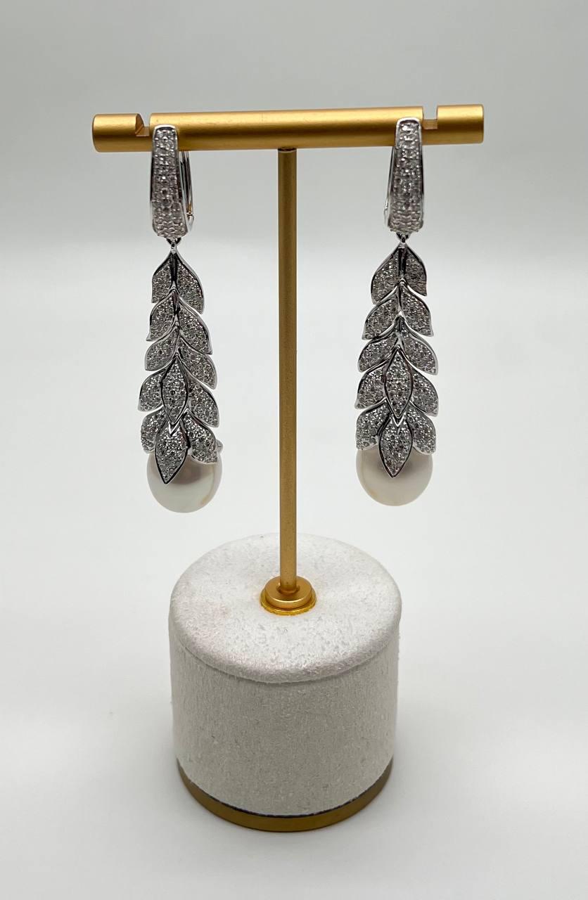 White South Sea Diamond Brilliant Cut Pave 18 Karat White Gold Drop Earrings