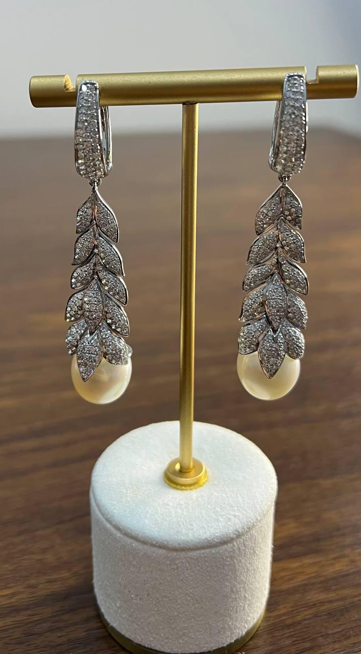 White South Sea Diamond Brilliant Cut Pave 18 Karat White Gold Drop Earrings