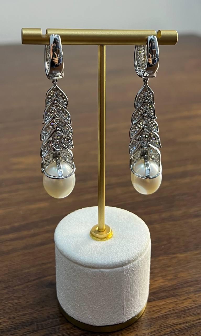 White South Sea Diamond Brilliant Cut Pave 18 Karat White Gold Drop Earrings
