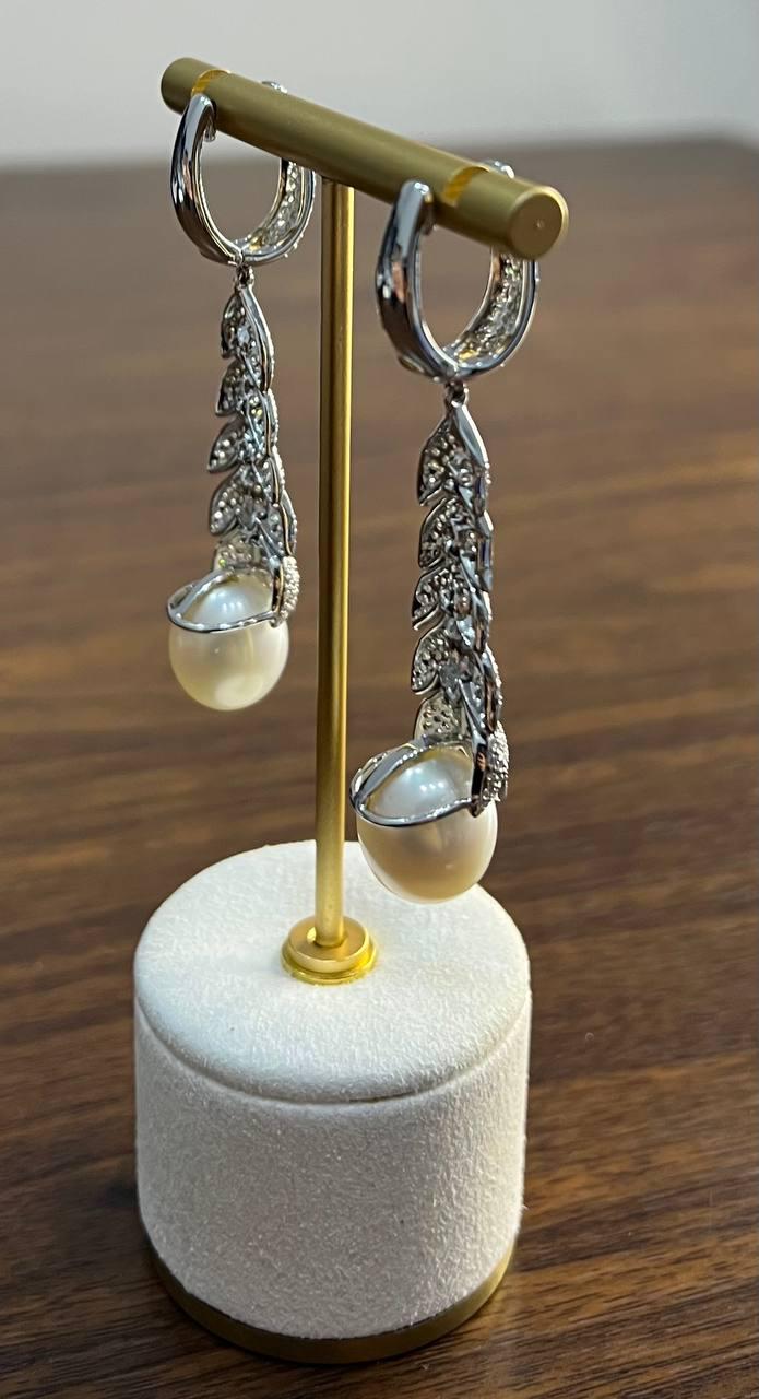 White South Sea Diamond Brilliant Cut Pave 18 Karat White Gold Drop Earrings