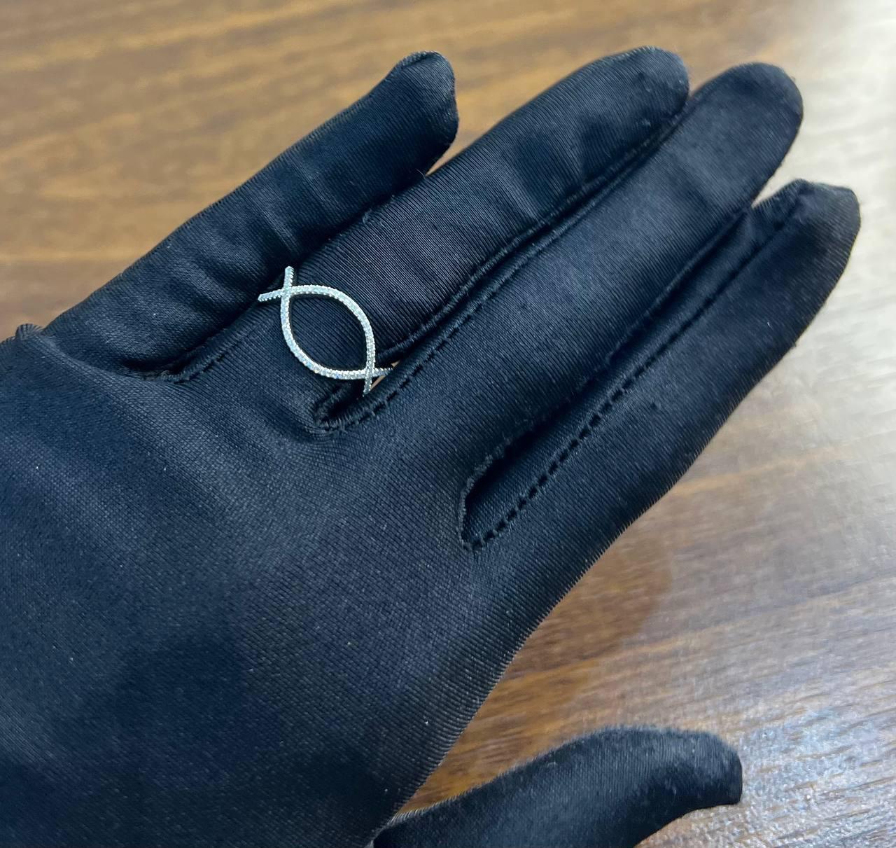 Geometric Infinity Twist Brilliant Cut White Diamond 18 Karat White Gold Ring