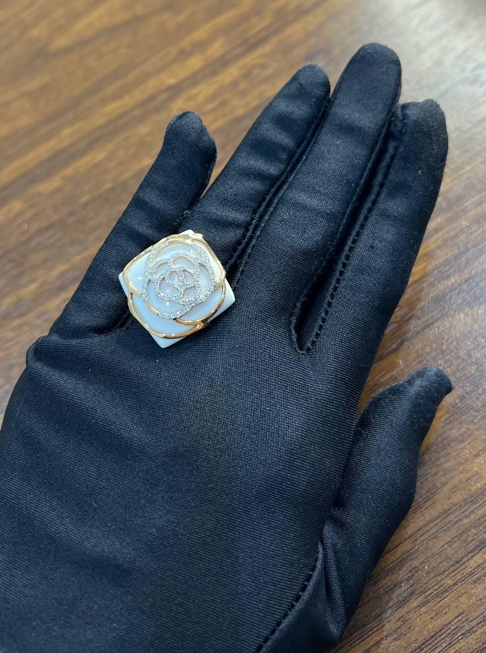 White Agate Diamond 18 Karat Rose Gold Rose Theme Flowers Floral Statement Ring