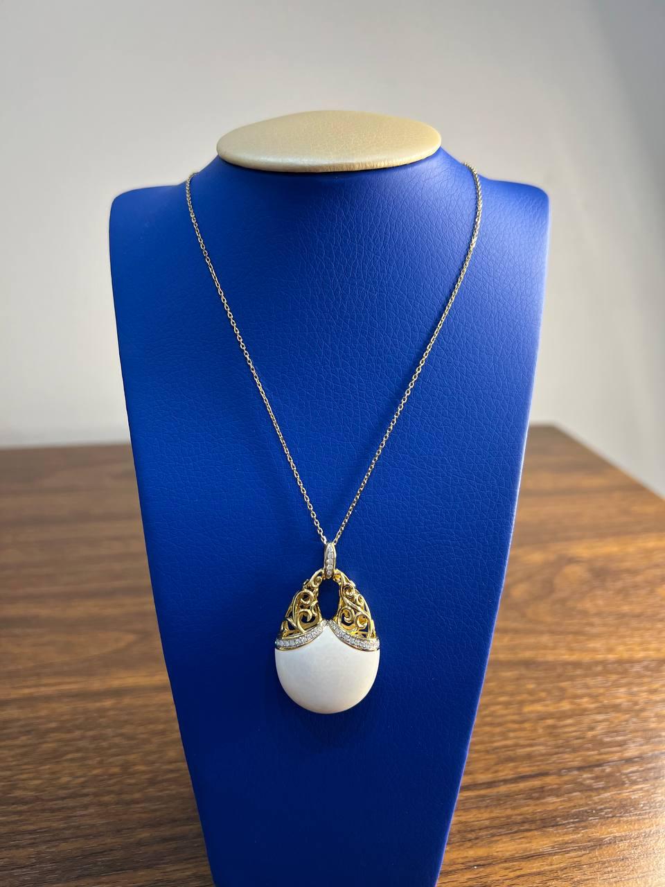 White Agate Diamond 18 Karat Rose Gold Theme Symbol Unique Pendant Necklace