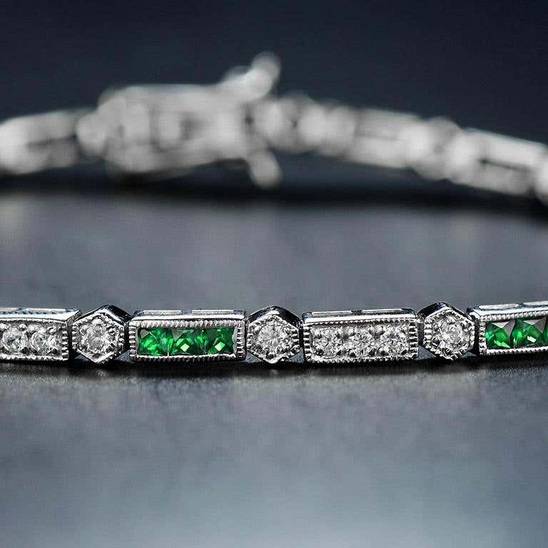 Alternate Row Green Emerald & Diamond Tennis Line 14K White Gold Bracelet