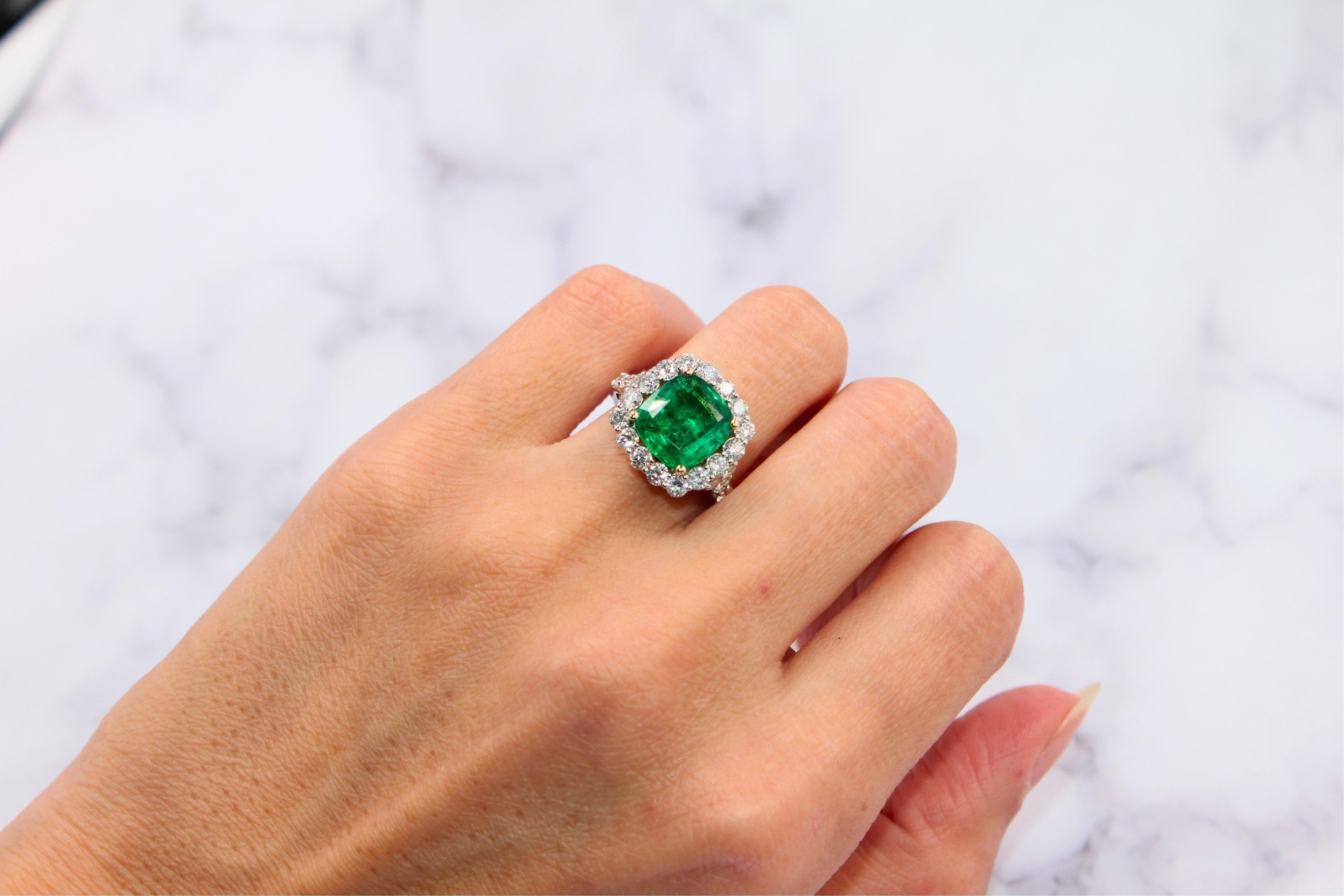 Classic Cushion Cut Green Emerald 14k White Yellow Gold Ring with Diamond Halo