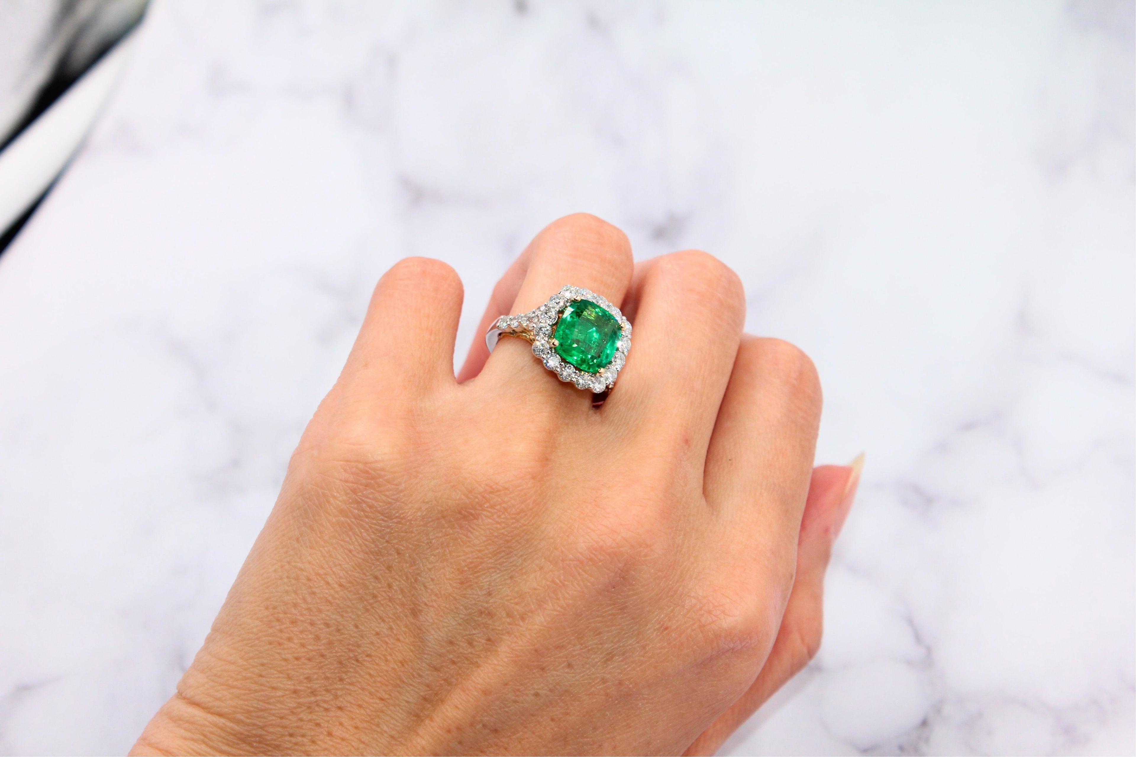 Classic Cushion Cut Green Emerald 14k White Yellow Gold Ring with Diamond Halo