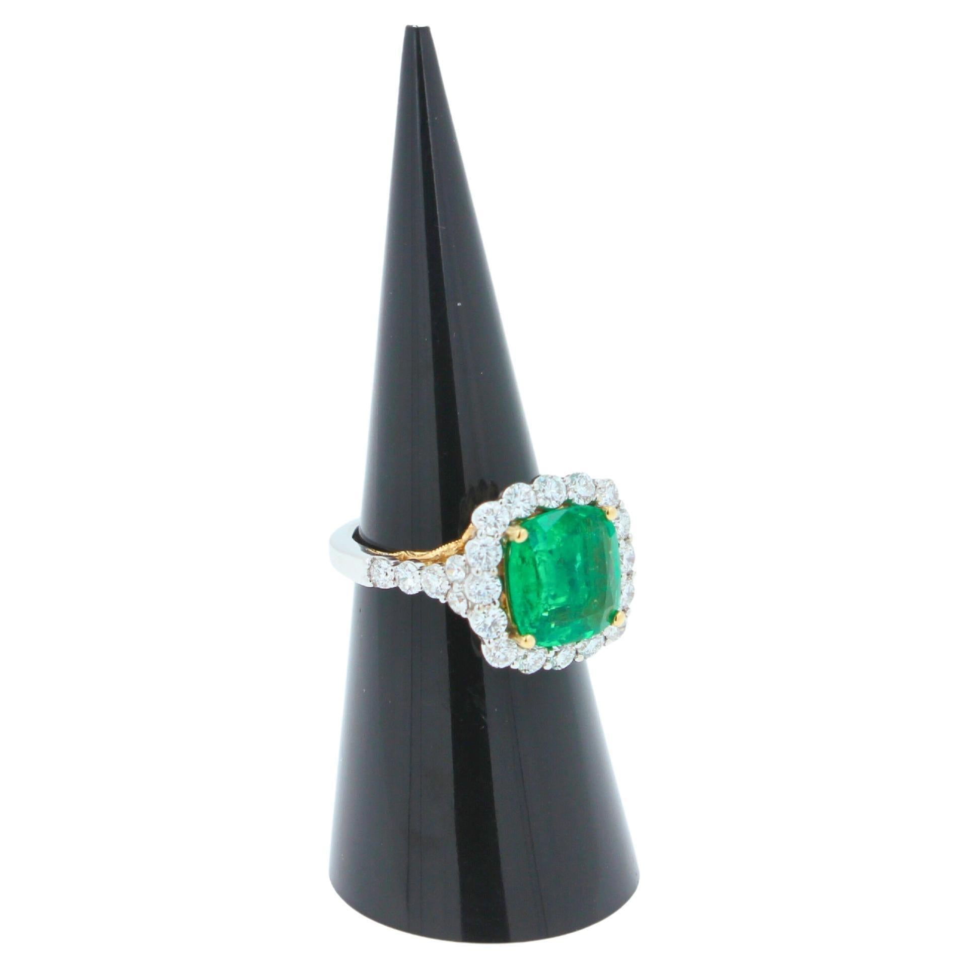 Classic Cushion Cut Green Emerald 14k White Yellow Gold Ring with Diamond Halo