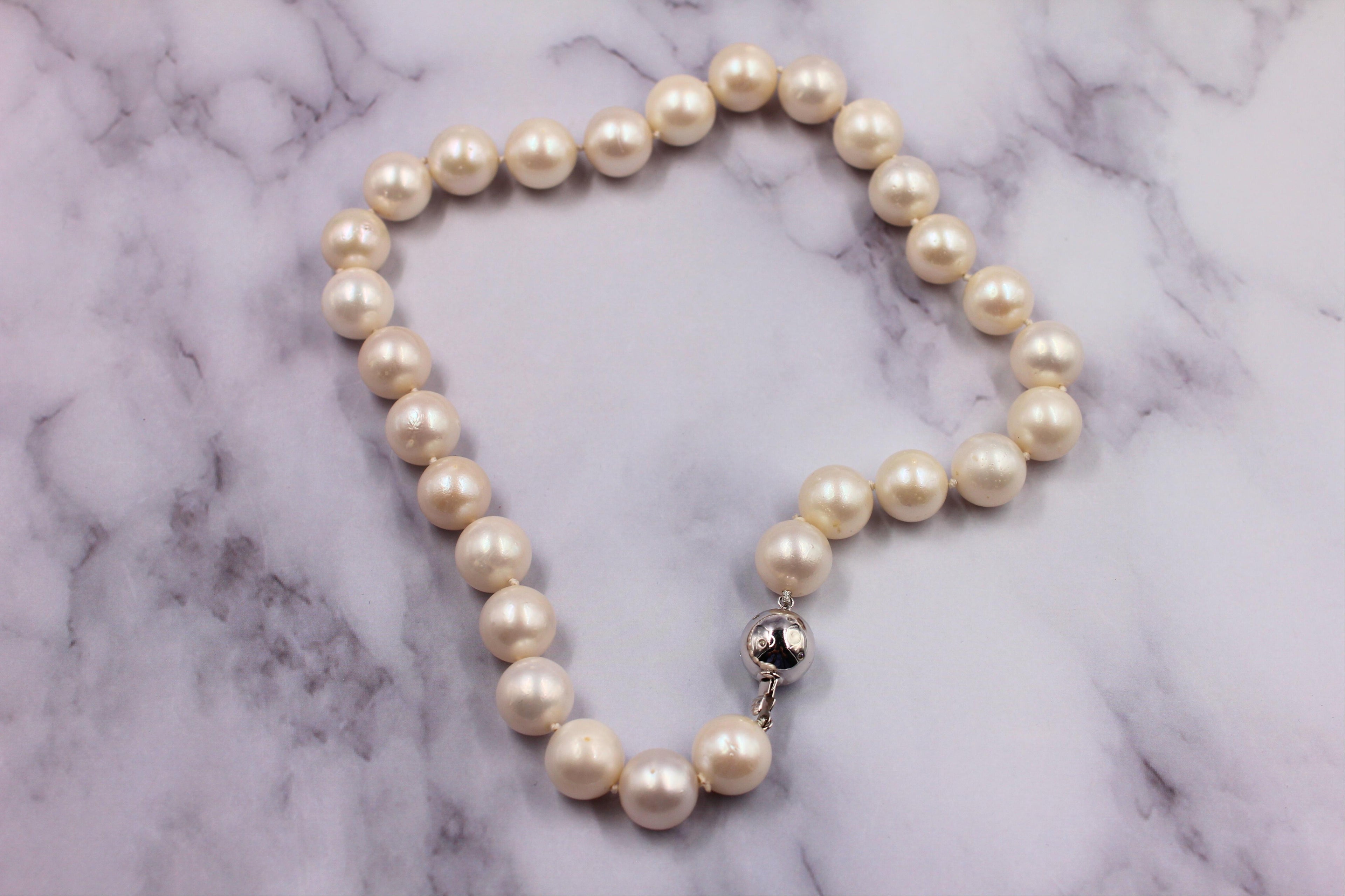 Classic Round South Sea White Pearl Short Bead 18K White Gold Diamond Necklace