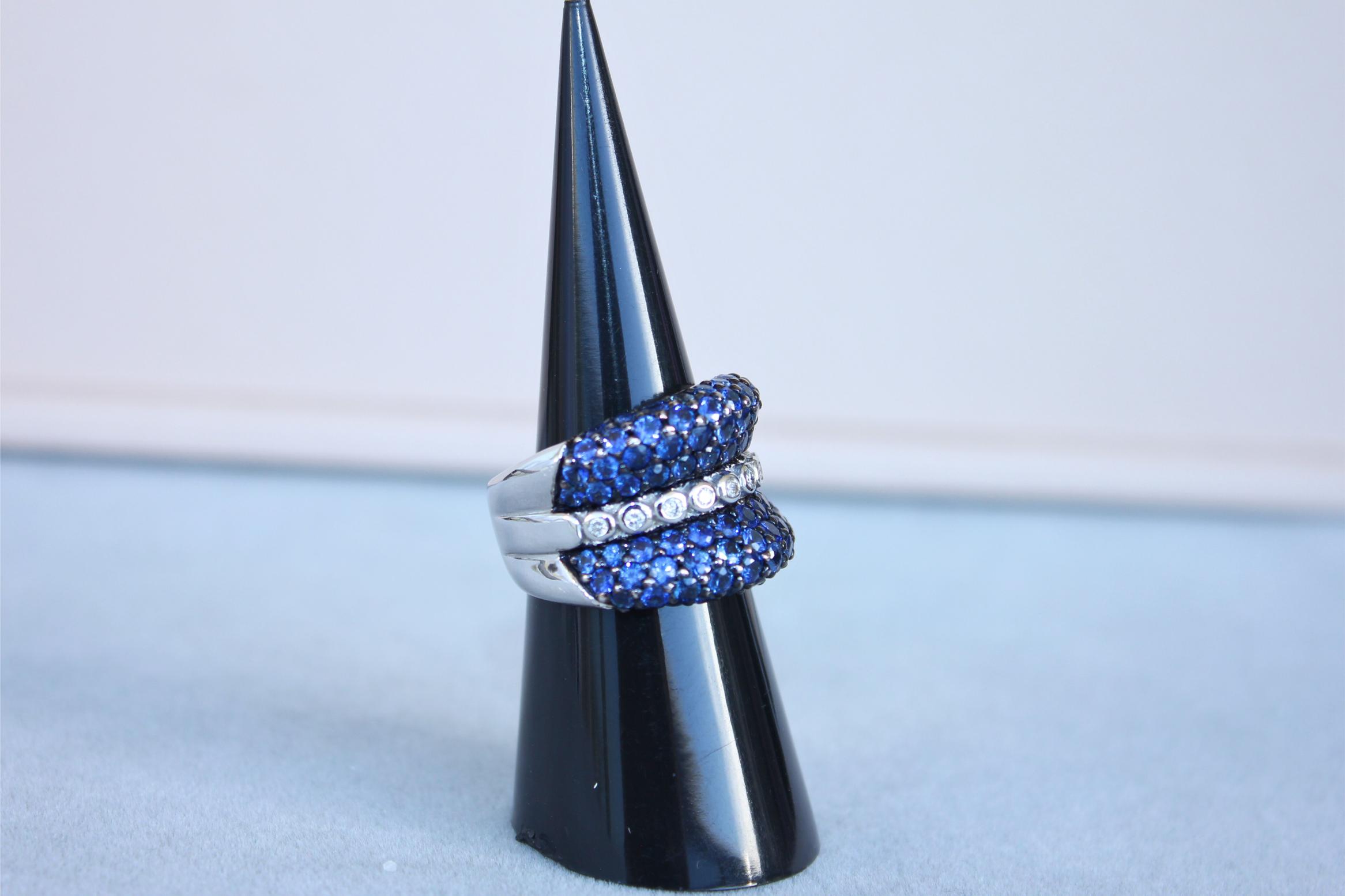 Round Diamond Bezel Set Blue Sapphire Pave Set 18 Karat White Gold Unique Ring