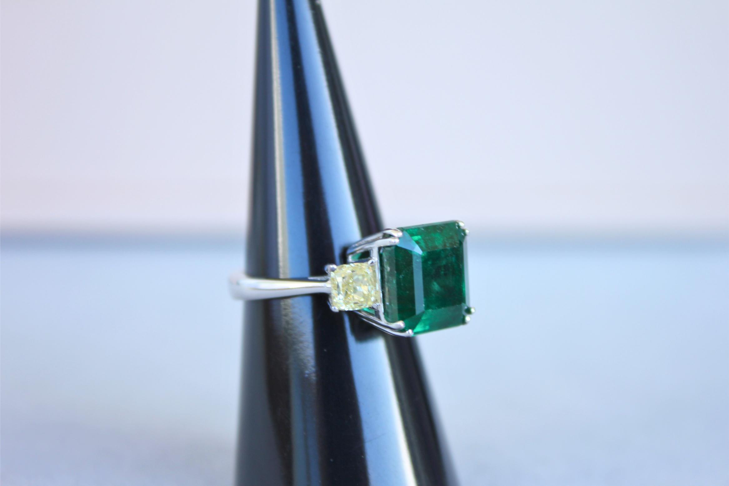 Square Cut Emerald Yellow Cushion Shape Diamonds Two Stone 18K White Gold Ring