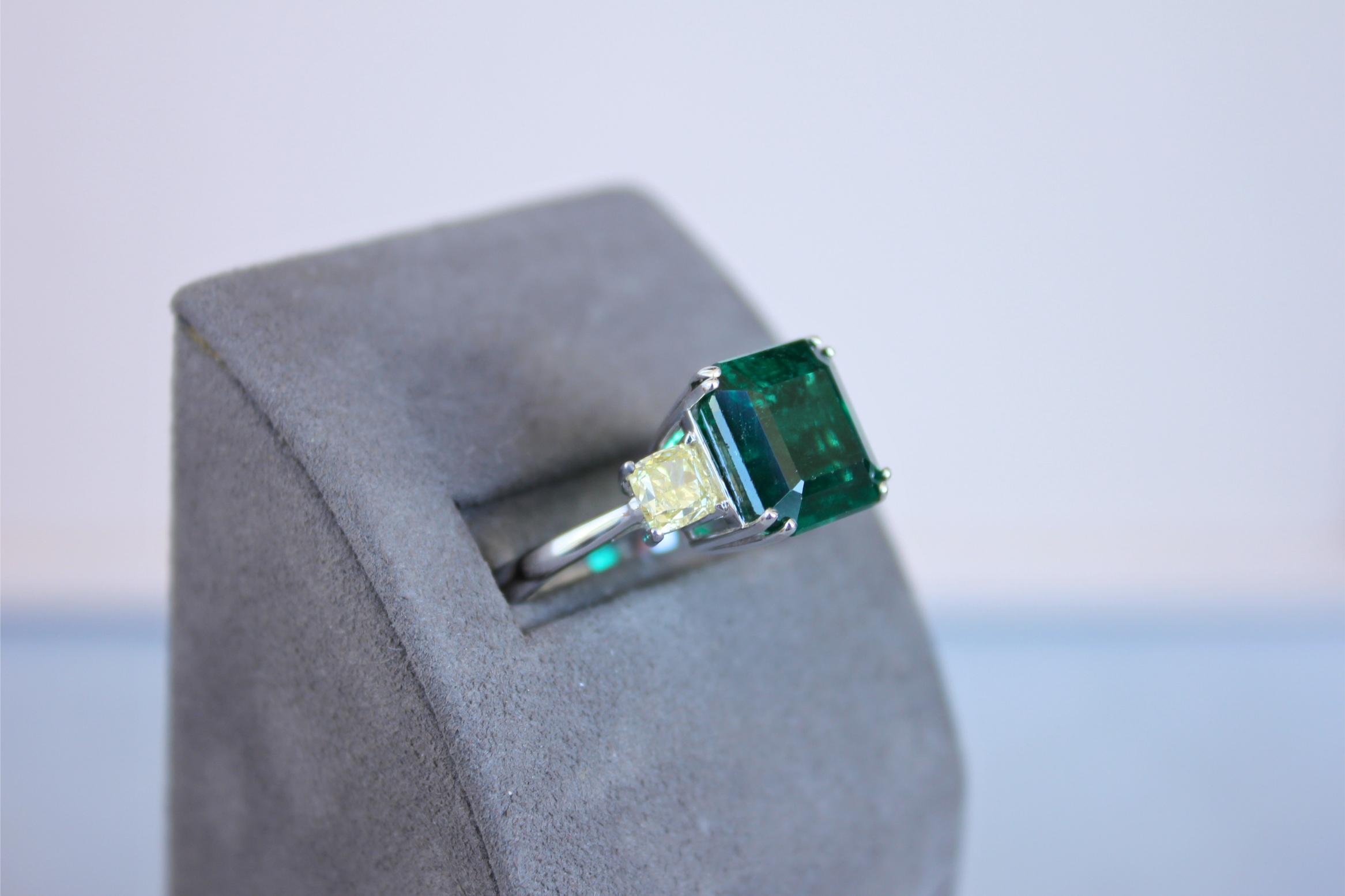 Square Cut Emerald Yellow Cushion Shape Diamonds Two Stone 18K White Gold Ring