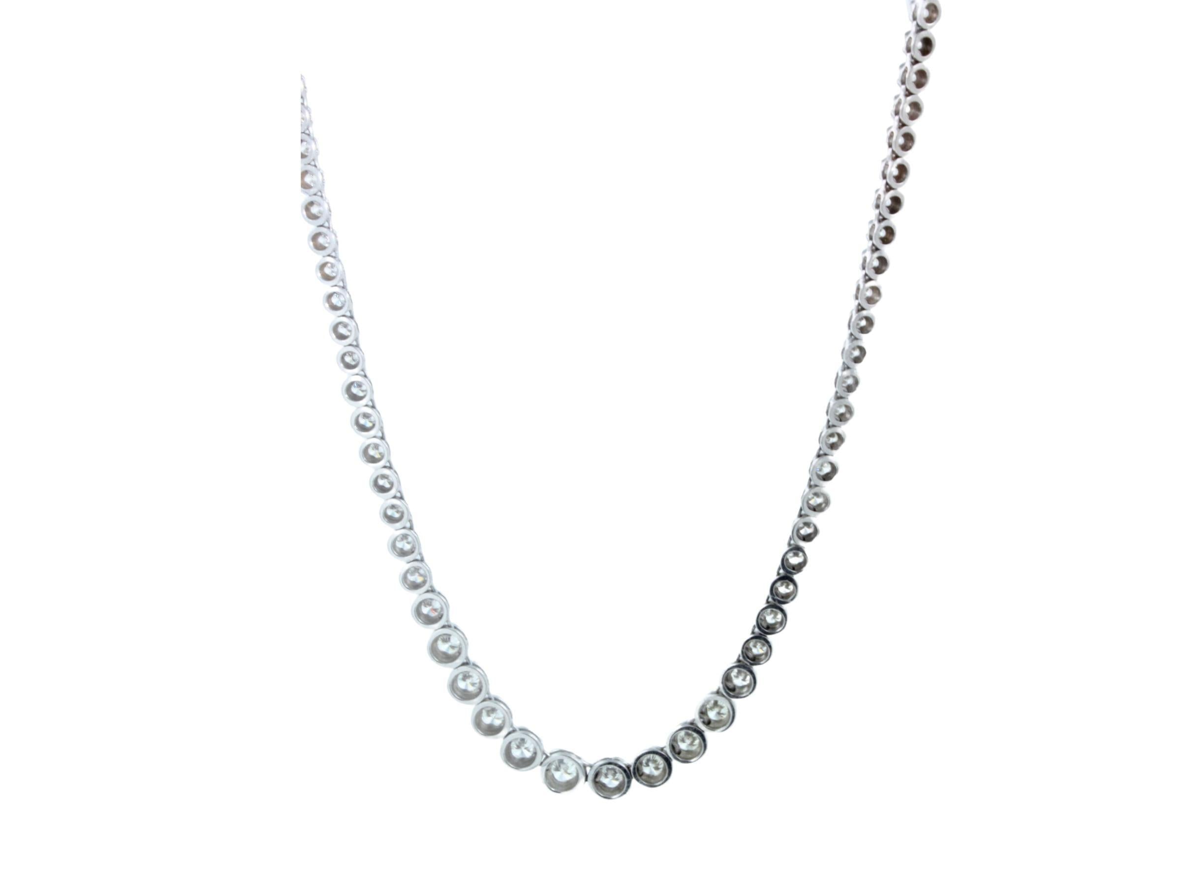 Diamond Classic Graduated Round Brilliant Tennis 18 Karat White Gold Necklace