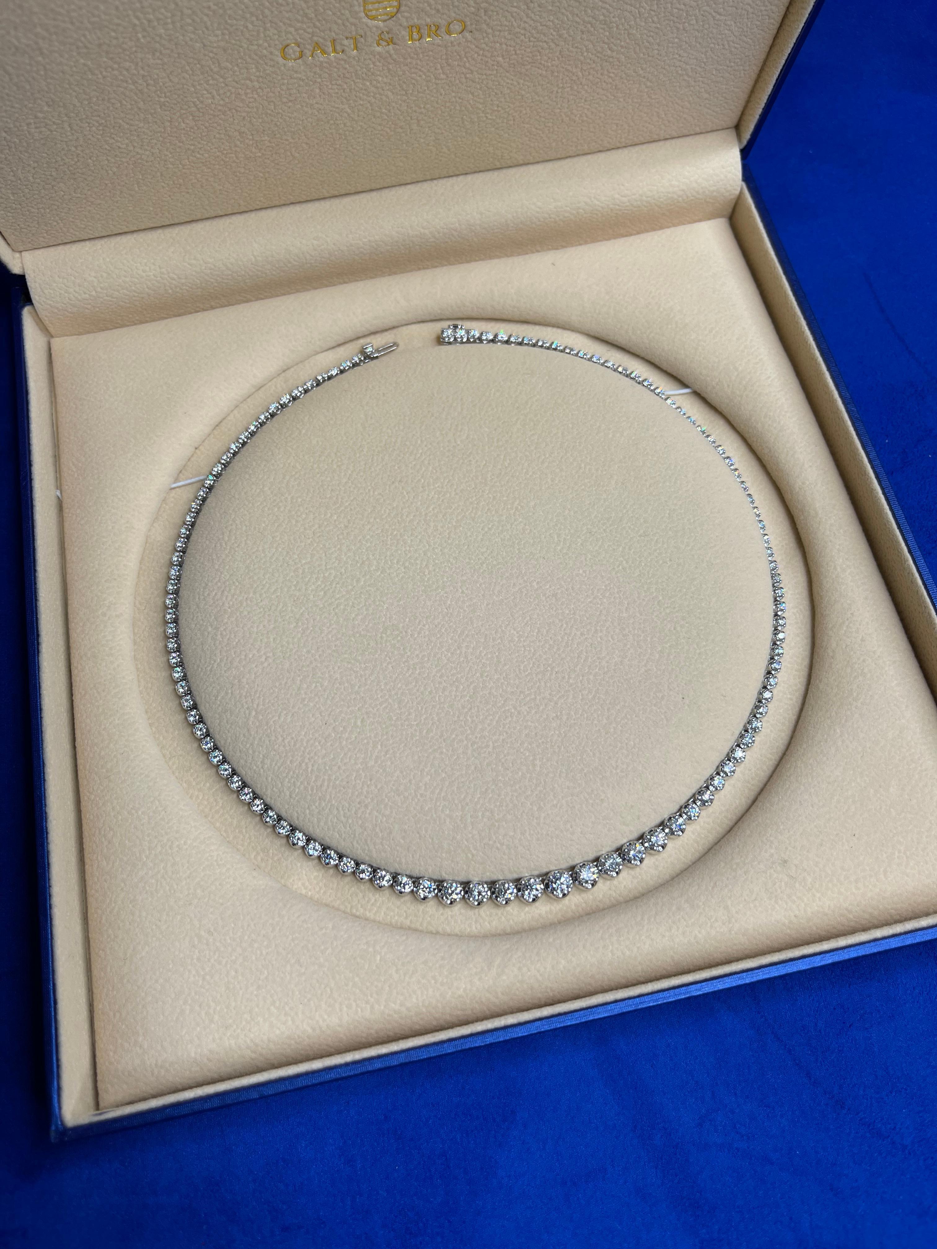 Diamond Classic Graduated Round Brilliant Tennis 18 Karat White Gold Necklace