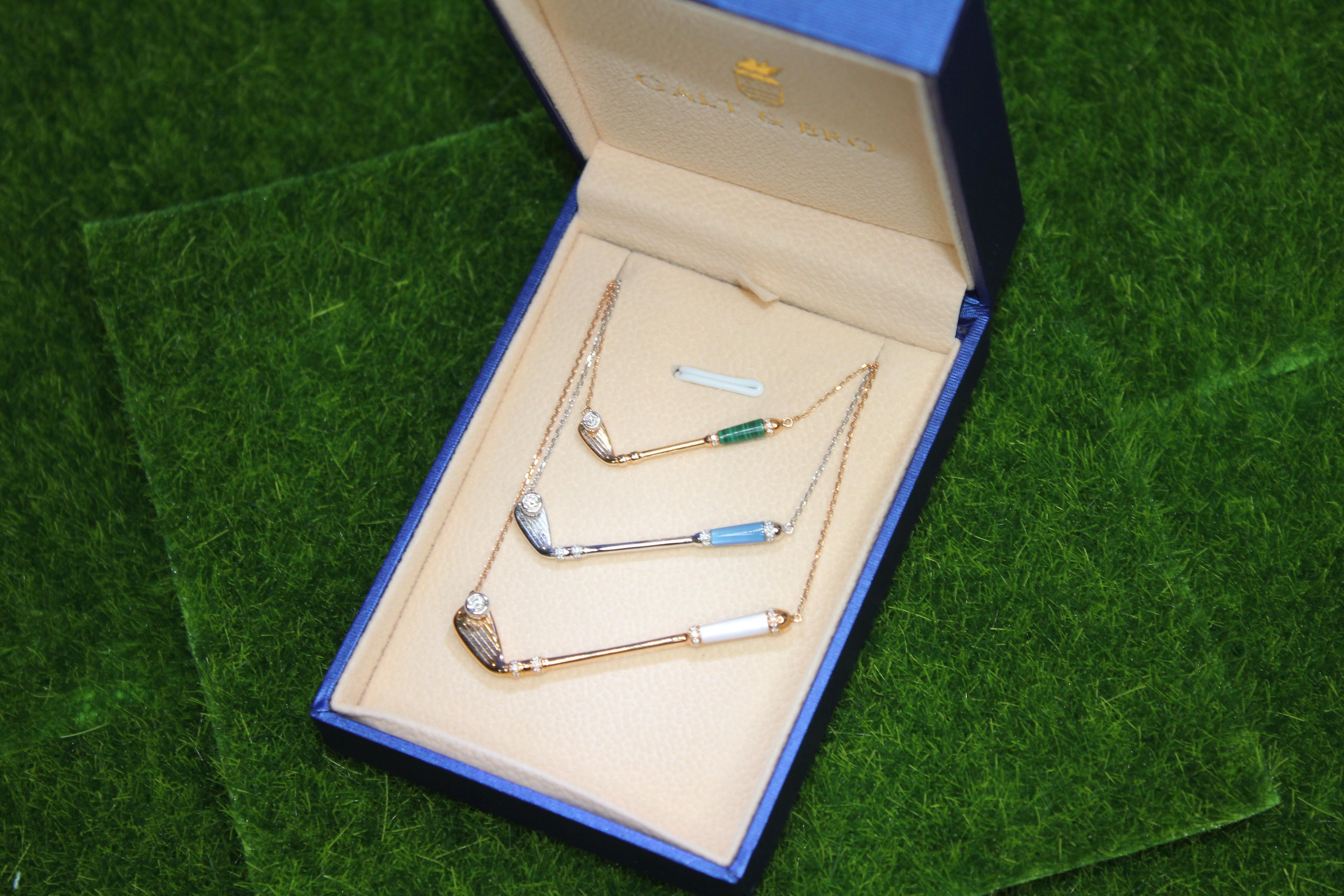 Diamond Malachite Golf Club Birdie Charm 18 Karat Yellow Gold Necklace Pendant