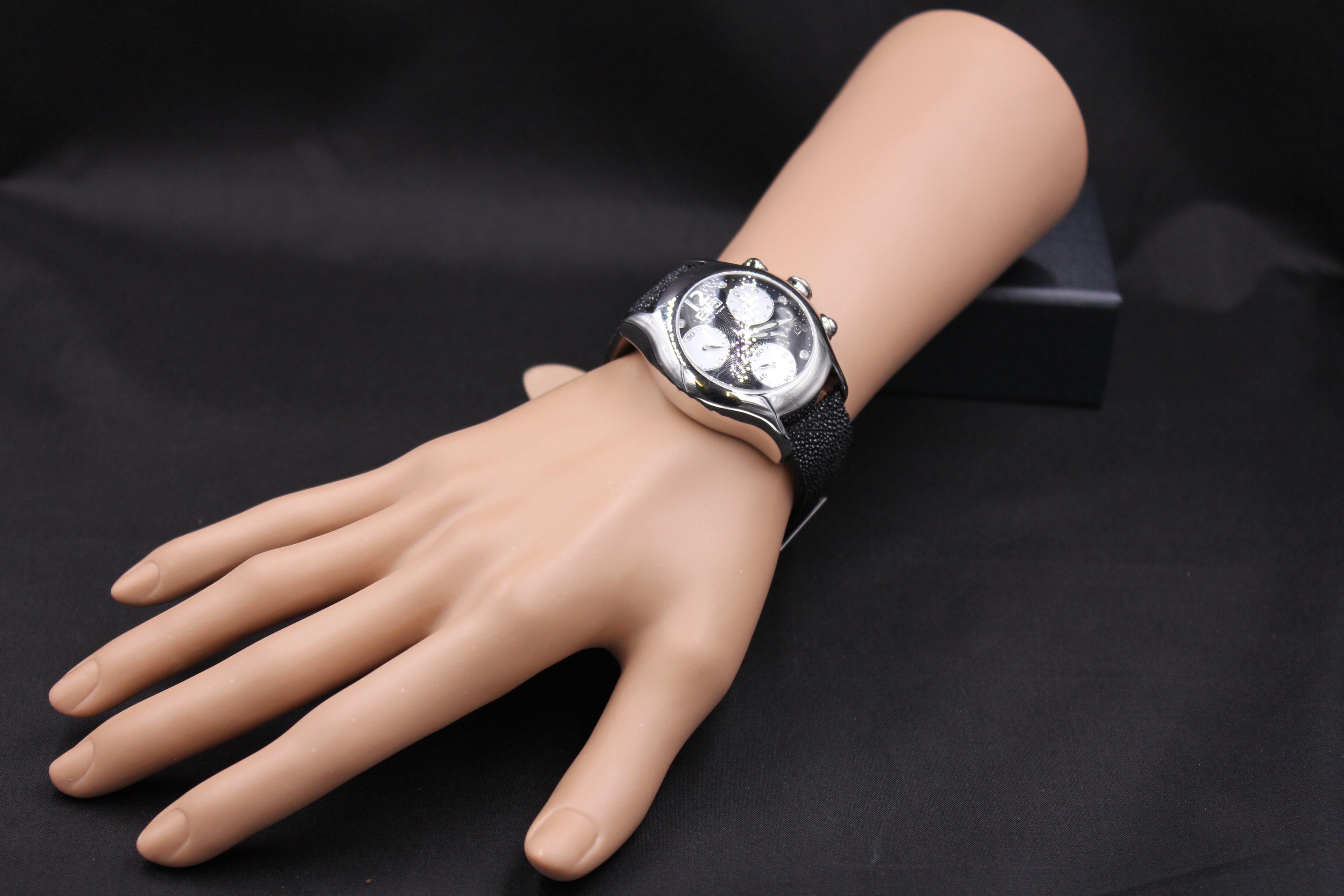 Diamonds Pave Dial Luxury Swiss Quartz Exotic Leather Band Watch