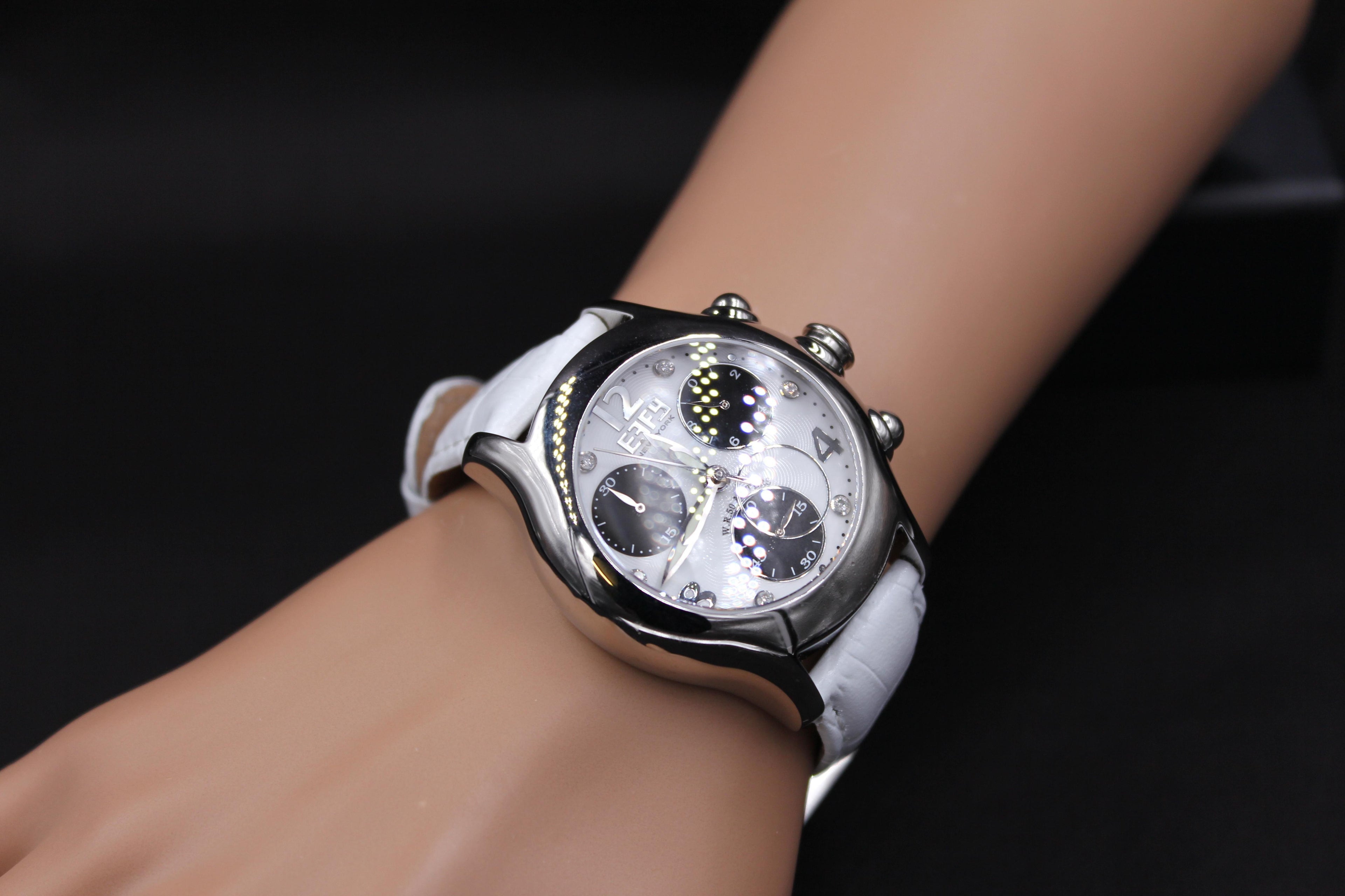 Diamonds Pave Dial Luxury Swiss Quartz Exotic Leather Band Watch