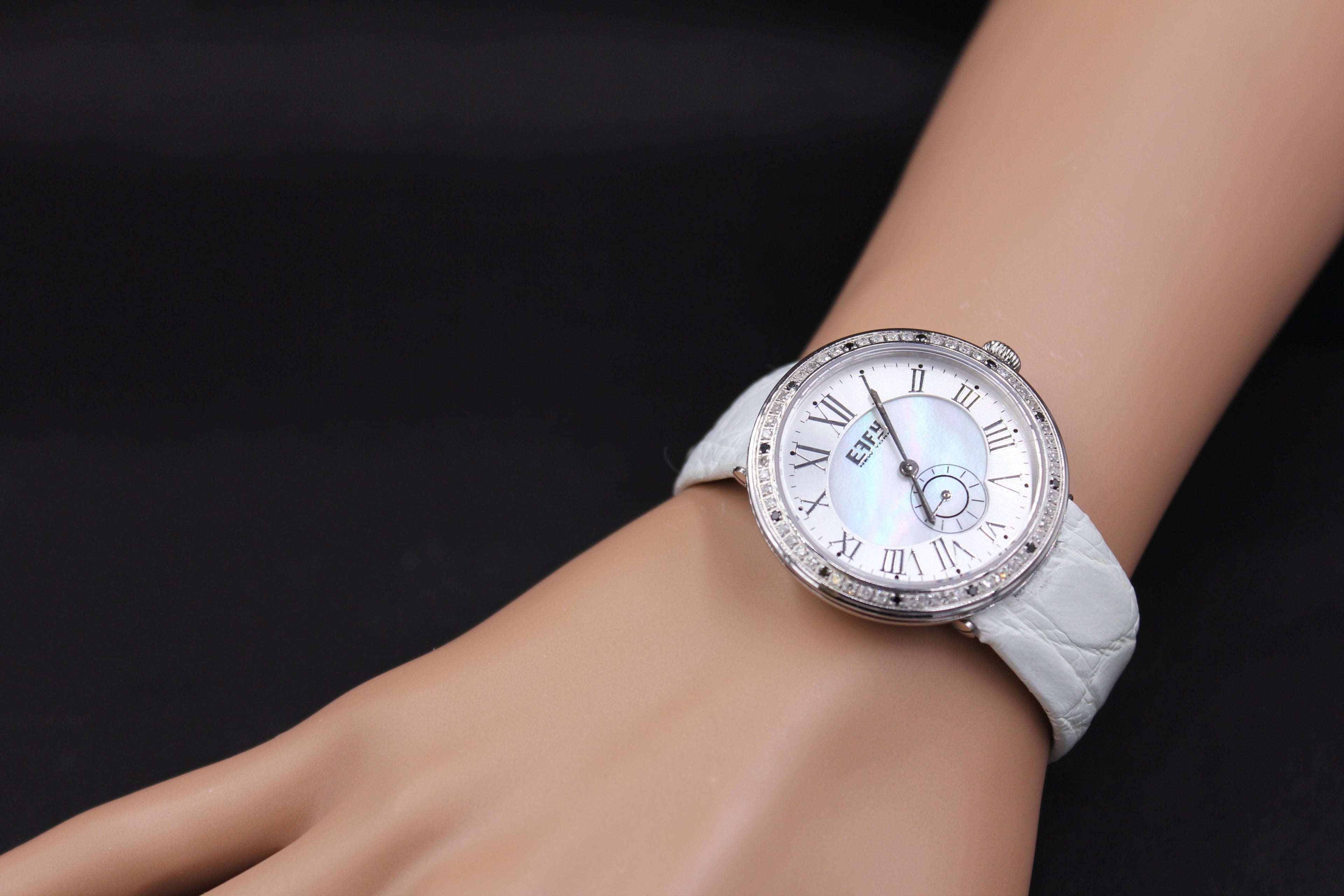 Diamonds Pave Dial Luxury Swiss Quartz Exotic Watch 0.64 Tcw