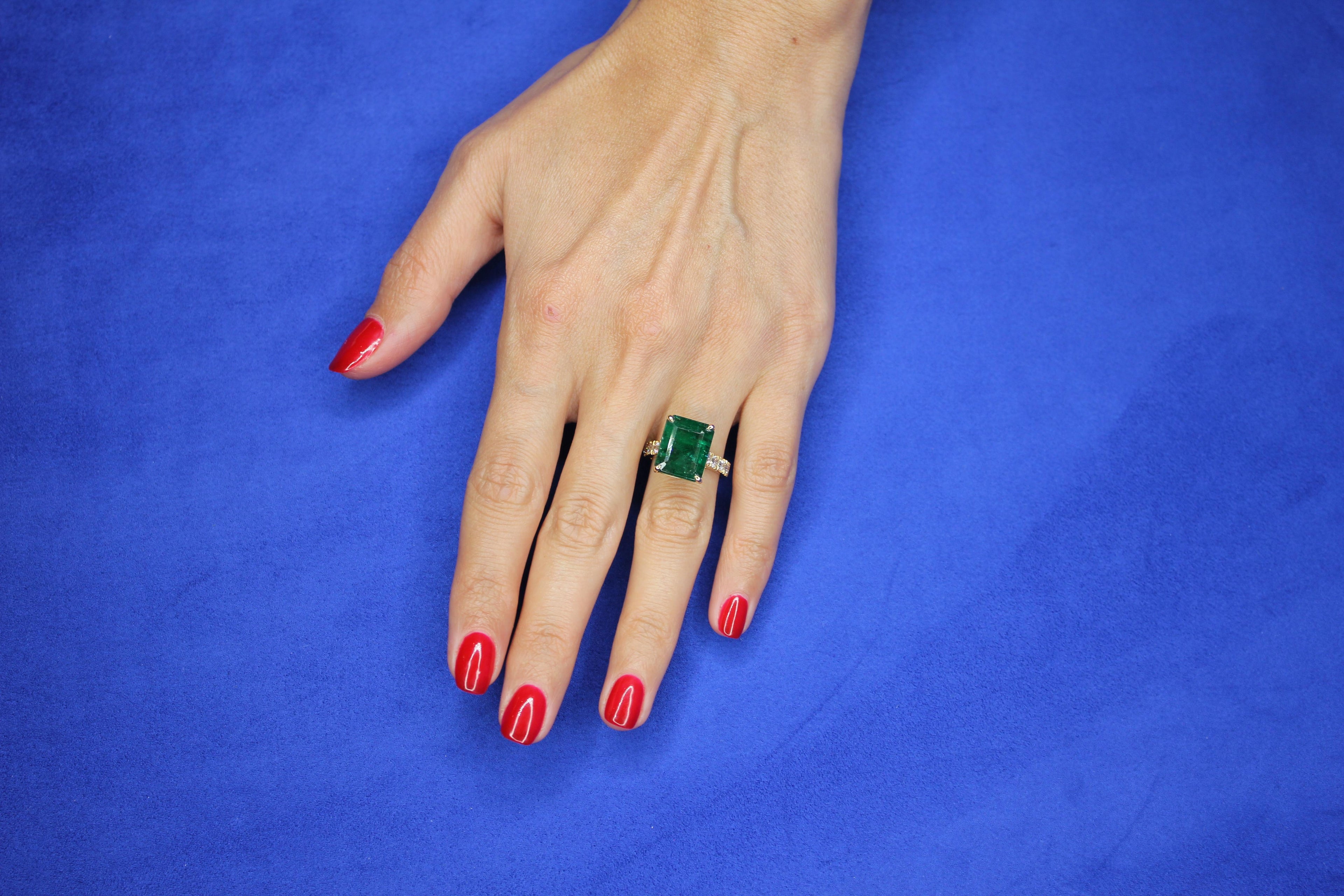 Emerald Diamond Cocktail Statement Vintage Style Luxury Yellow Gold Large Ring