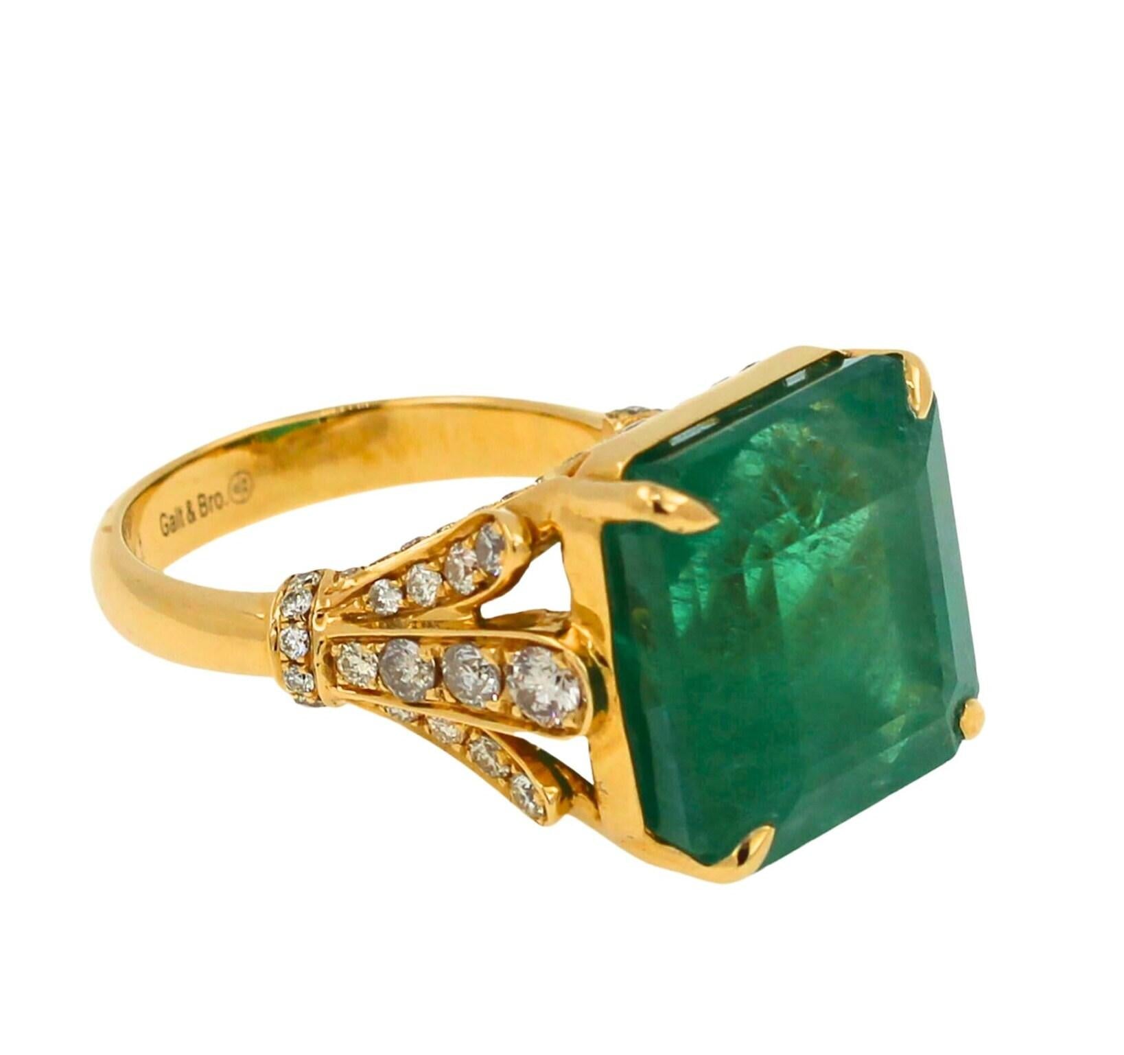 Fancy Vivid Green Emerald Shape Square Step Cut Emerald Diamond Cocktail Stateme