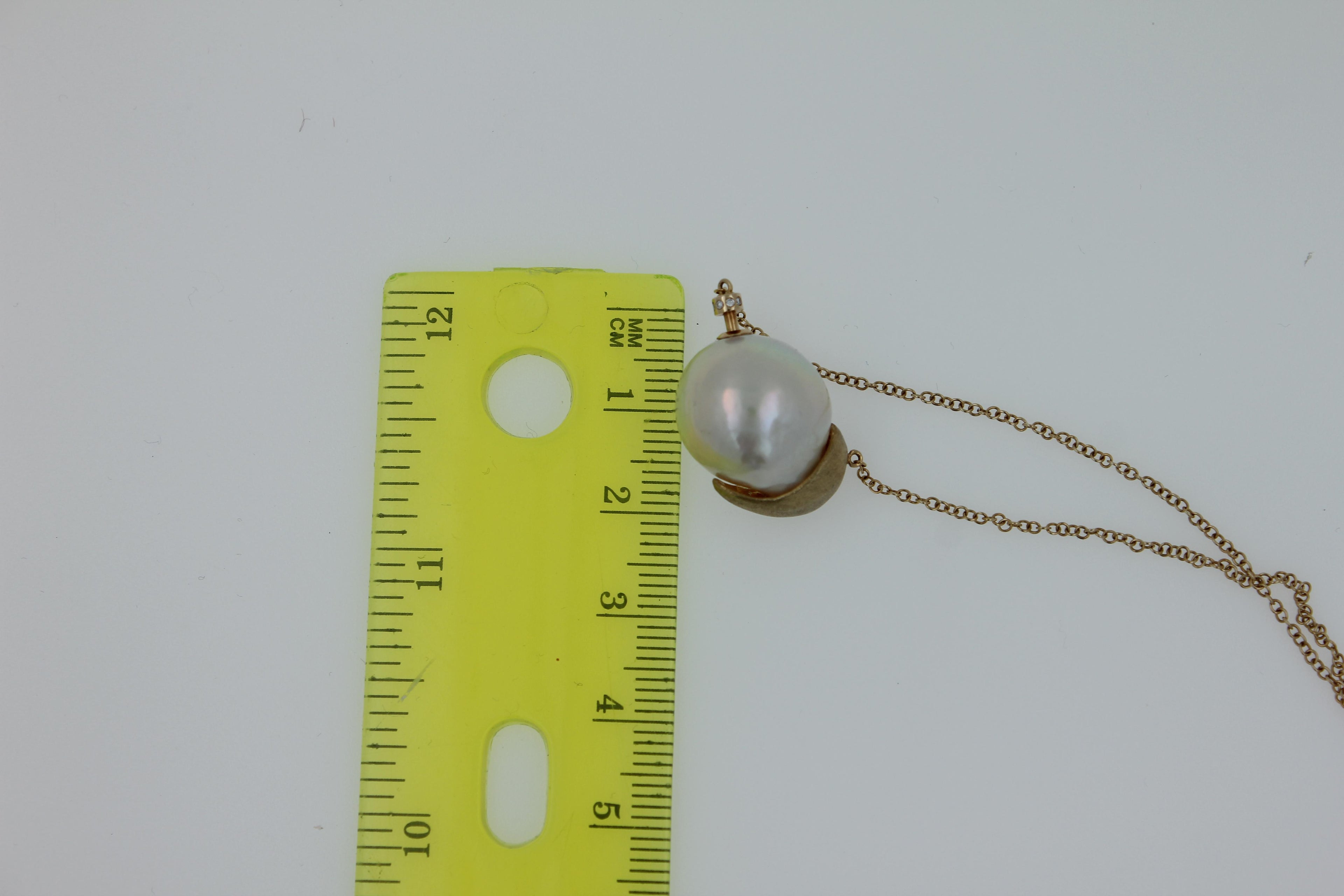 White South Sea Pearl Diamond 18K Gold Satin Brushed Gold Pendant Necklace