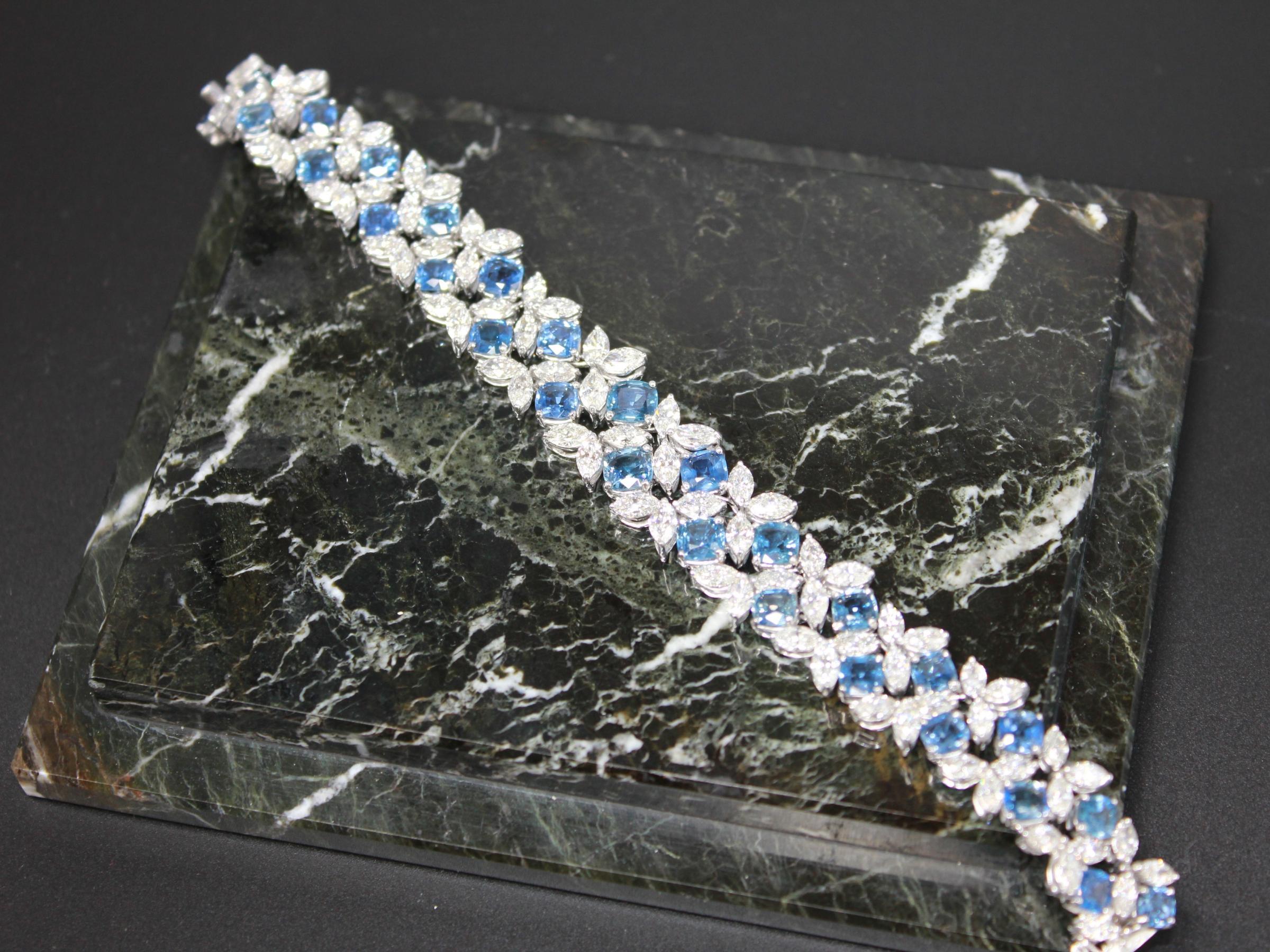 Multi Cushion Shape Blue Sapphire Diamond 18 Karat White Gold Tennis Bracelet