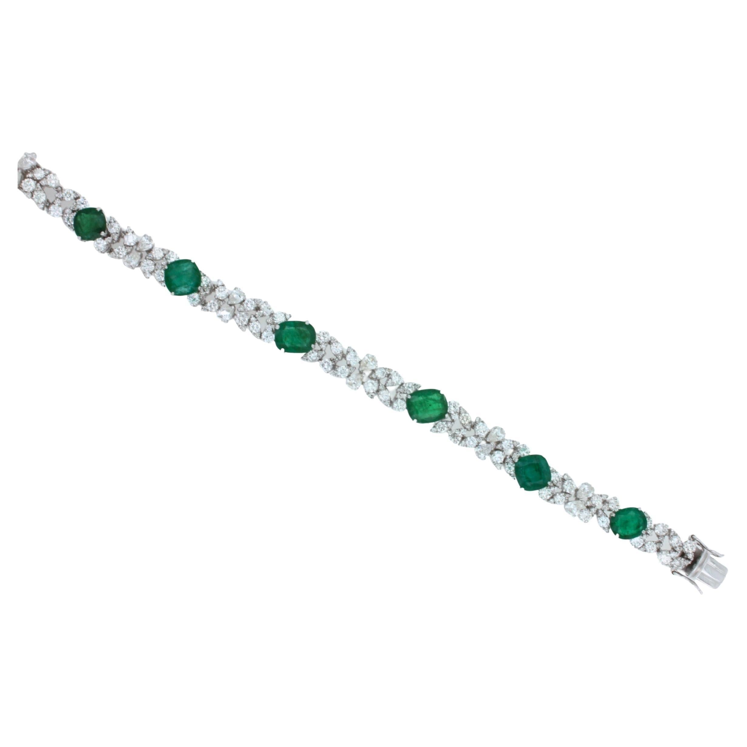 Multi Fancy Shape Green Emerald Diamond 18 Karat White Gold Tennis Bracelet