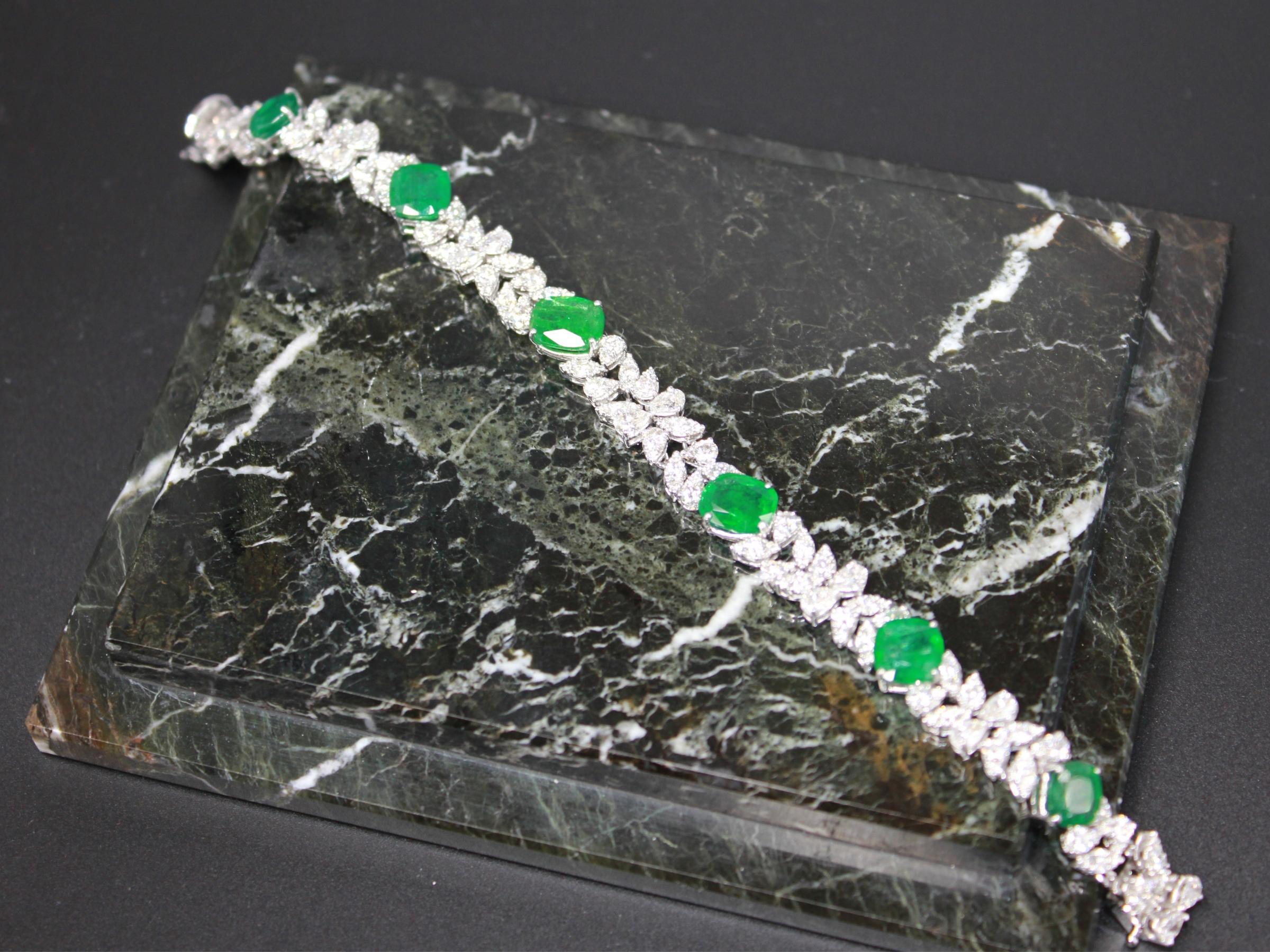 Multi Fancy Shape Green Emerald Diamond 18 Karat White Gold Tennis Bracelet