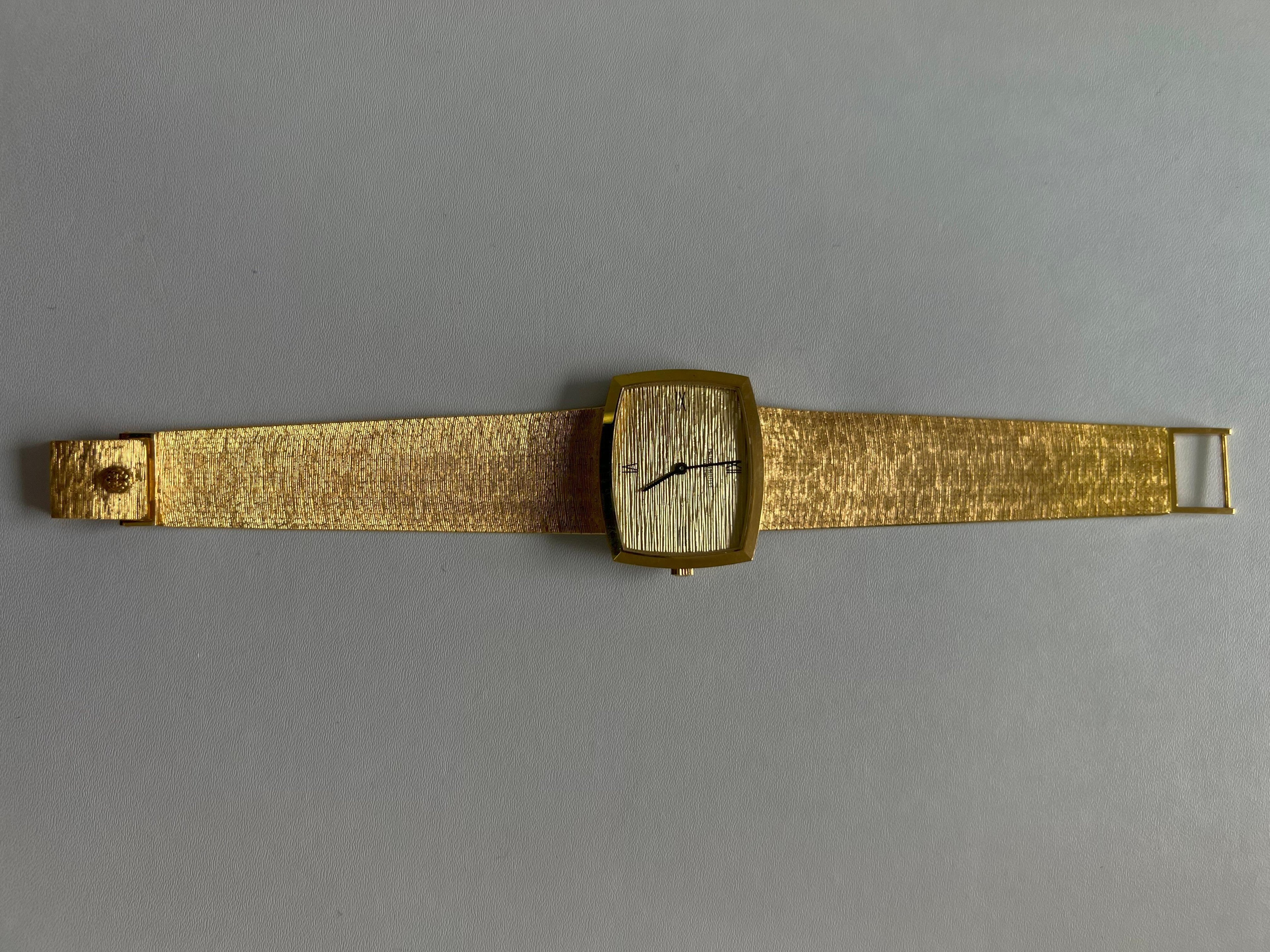 Patek Phillipe 18 Karat Yellow Gold Textured Gold Vintage Estate Watch