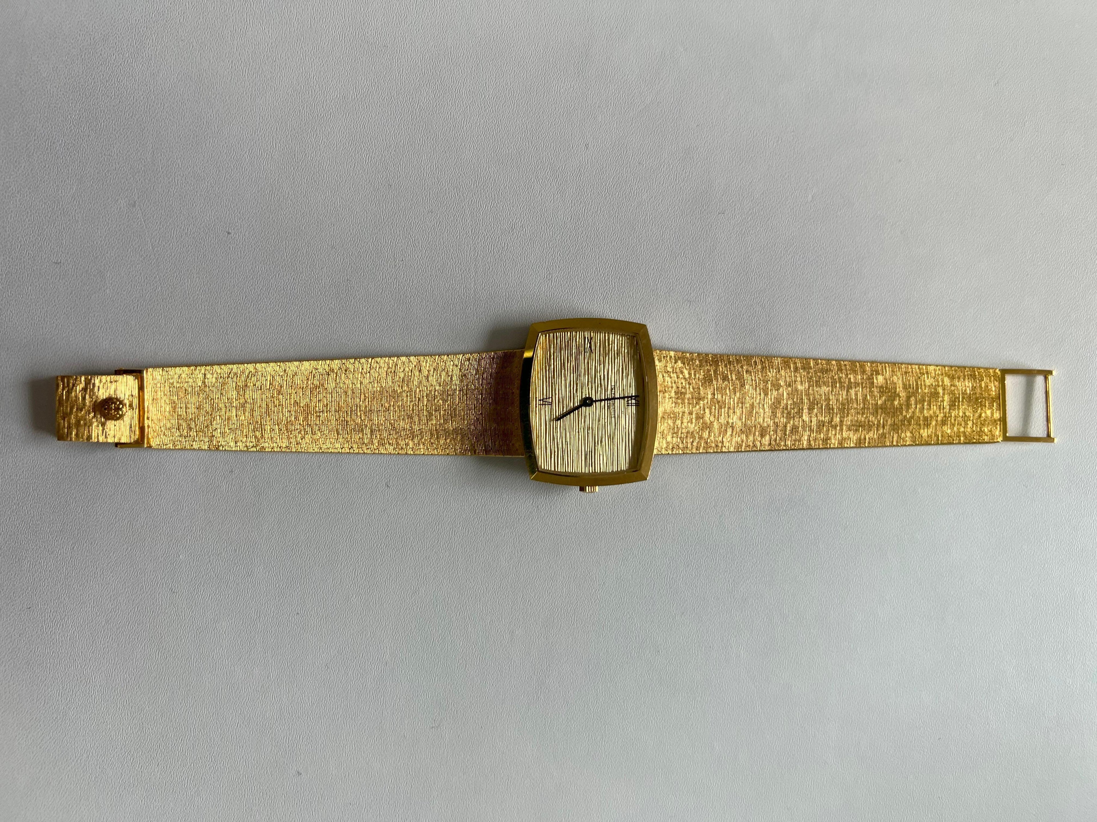 Patek Phillipe 18 Karat Yellow Gold Textured Gold Vintage Estate Watch