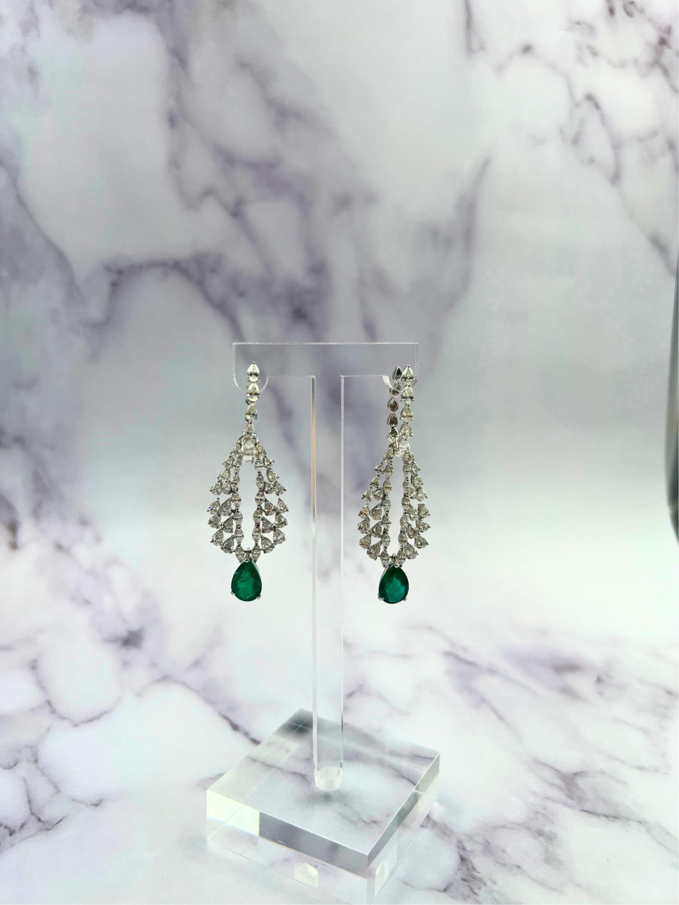 Pear Cut Drop Shape Green Emerald Diamond Feather Luxury 18k White Gold Earrings