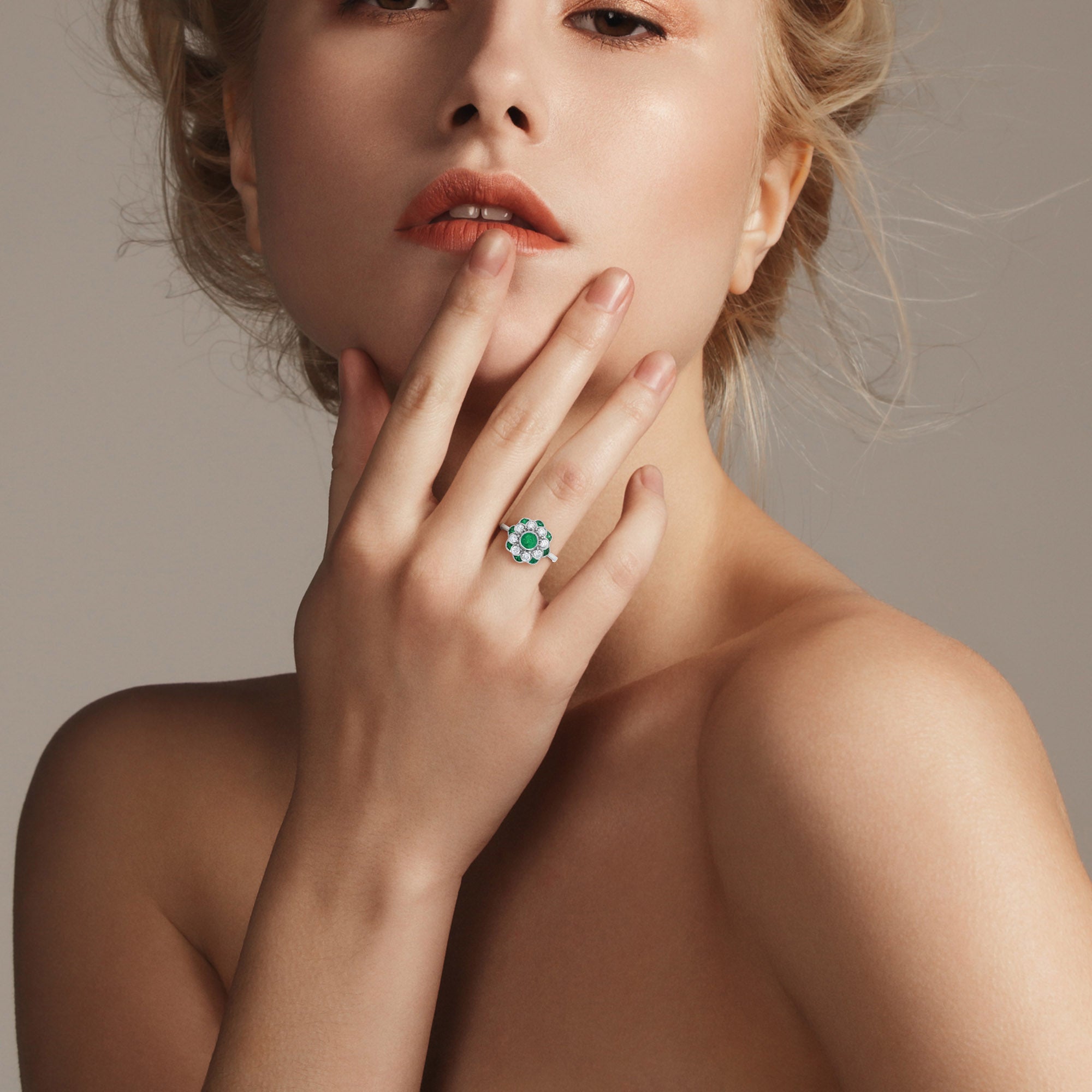 Floral Flower Petals Green Emerald & Diamond Art Deco Style 14K White Gold Ring