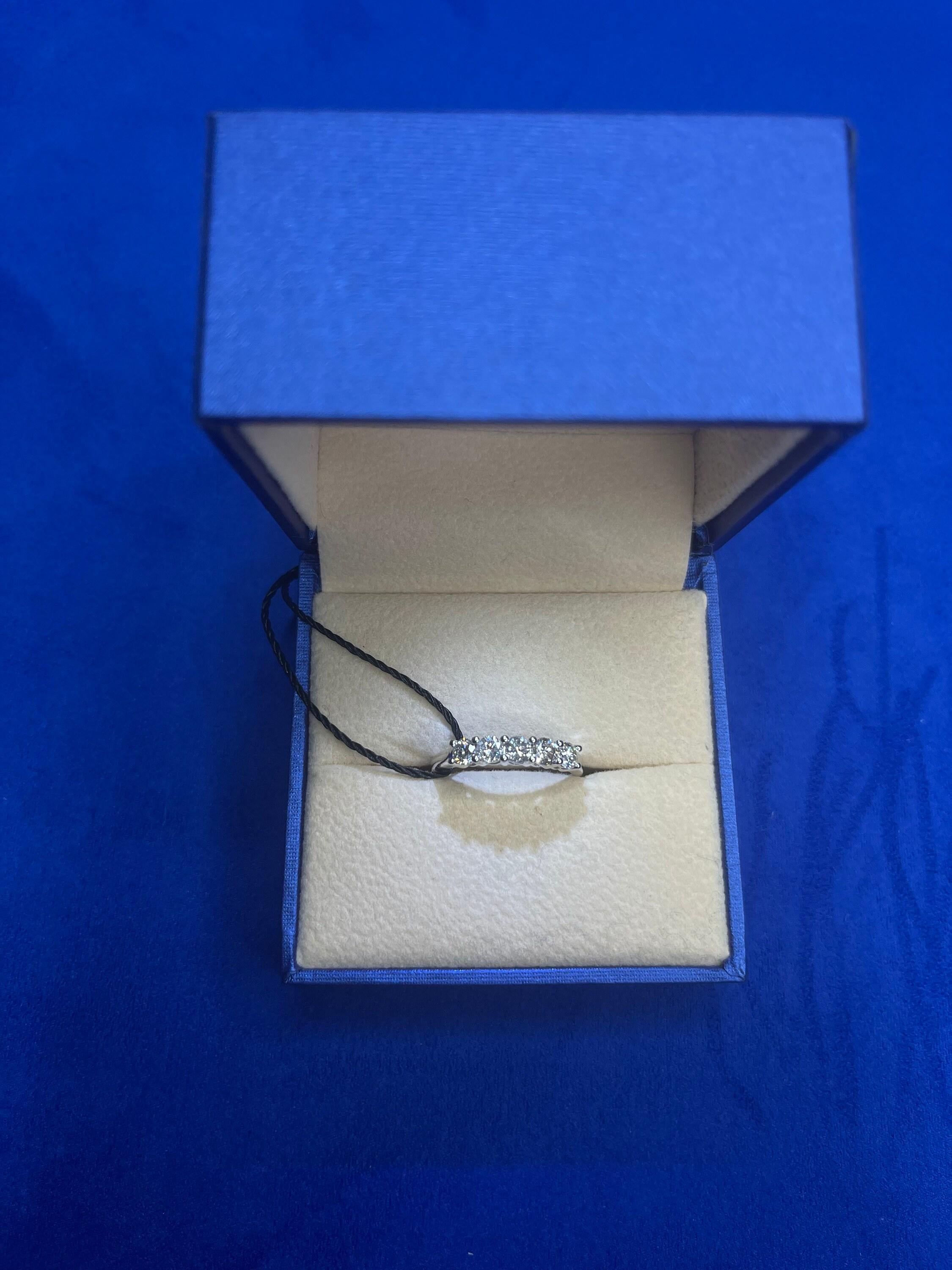 Round Shape Brilliant Cut Silvery Grey Warm Diamond 5 Stone Eternity Stackable C