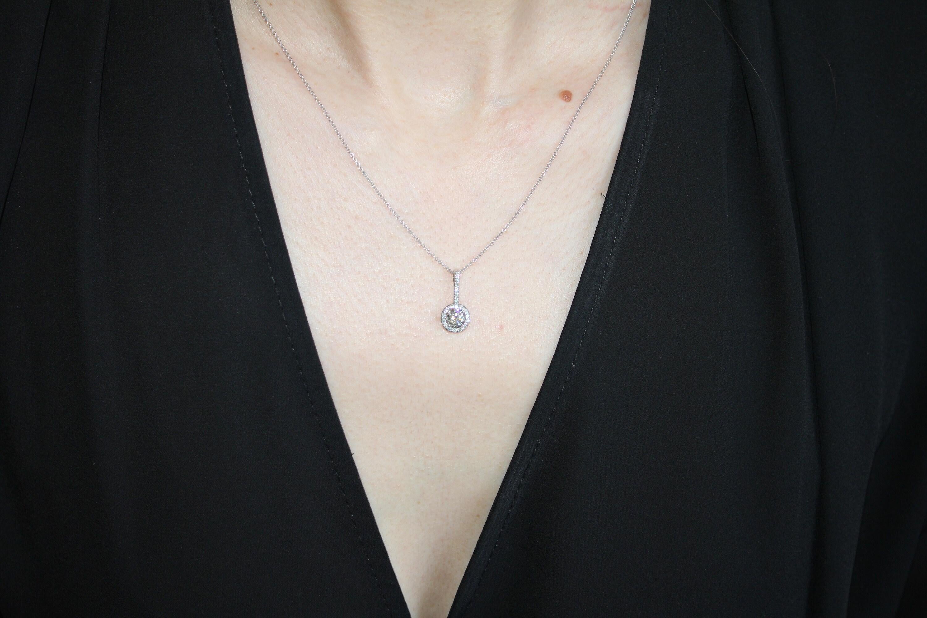 Round Shape Brilliant Cut Solitaire Diamond Pave Halo Set 14 Karat White Gold Da