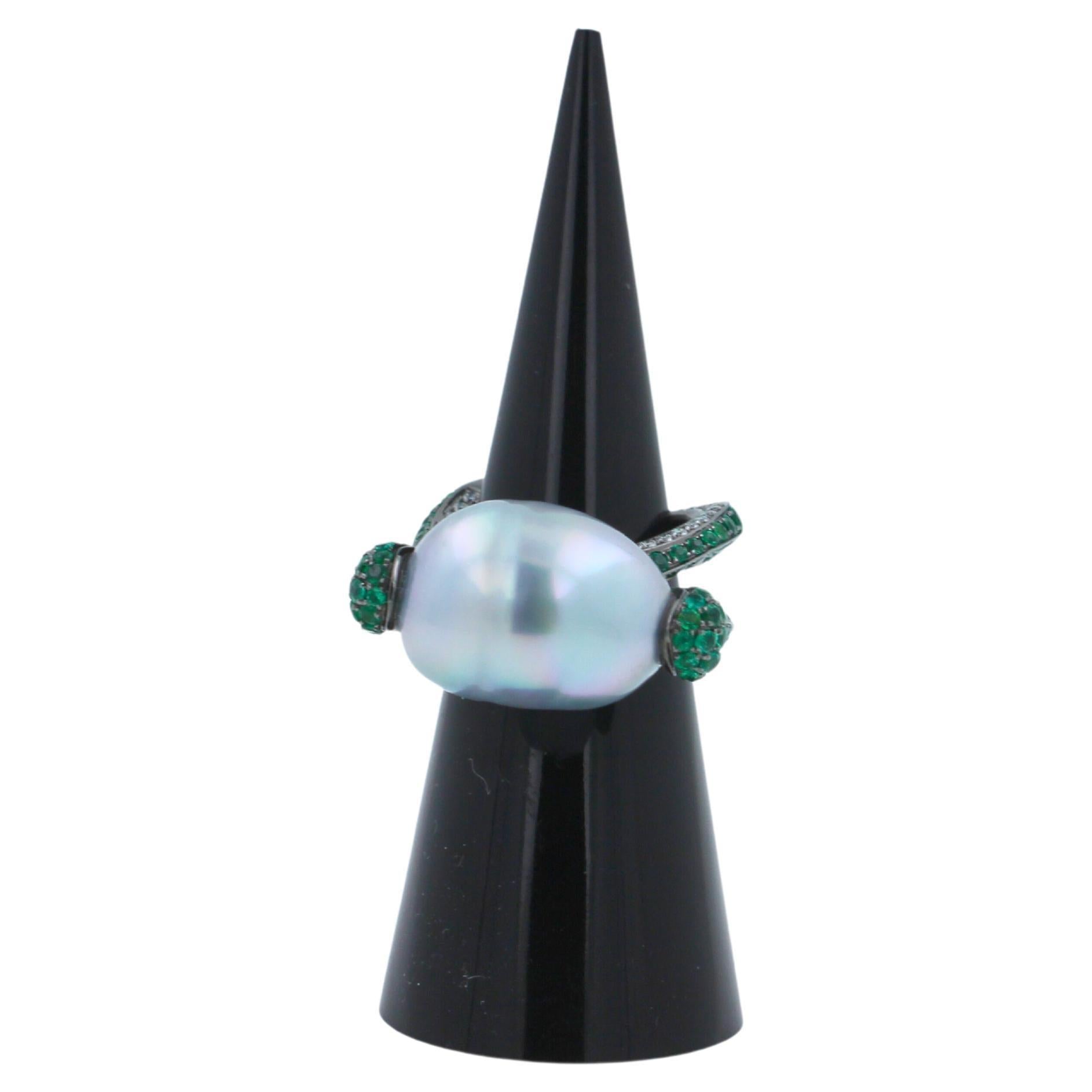 Silvery White Iridescent South Sea Pearl Emerald Diamond Sapphire 18k Gold Ring