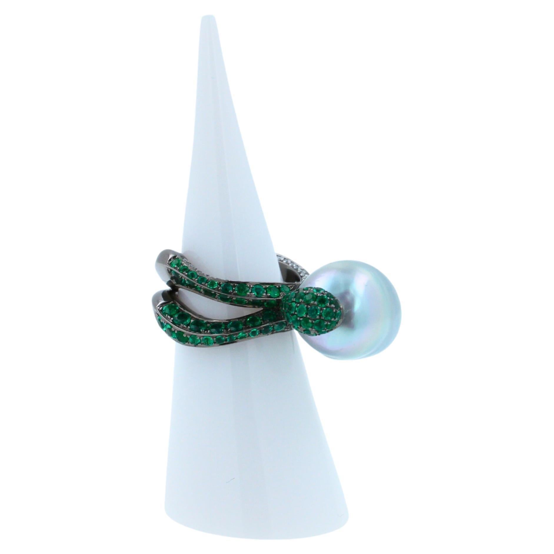 Silvery White Iridescent South Sea Pearl Emerald Diamond Sapphire 18k Gold Ring