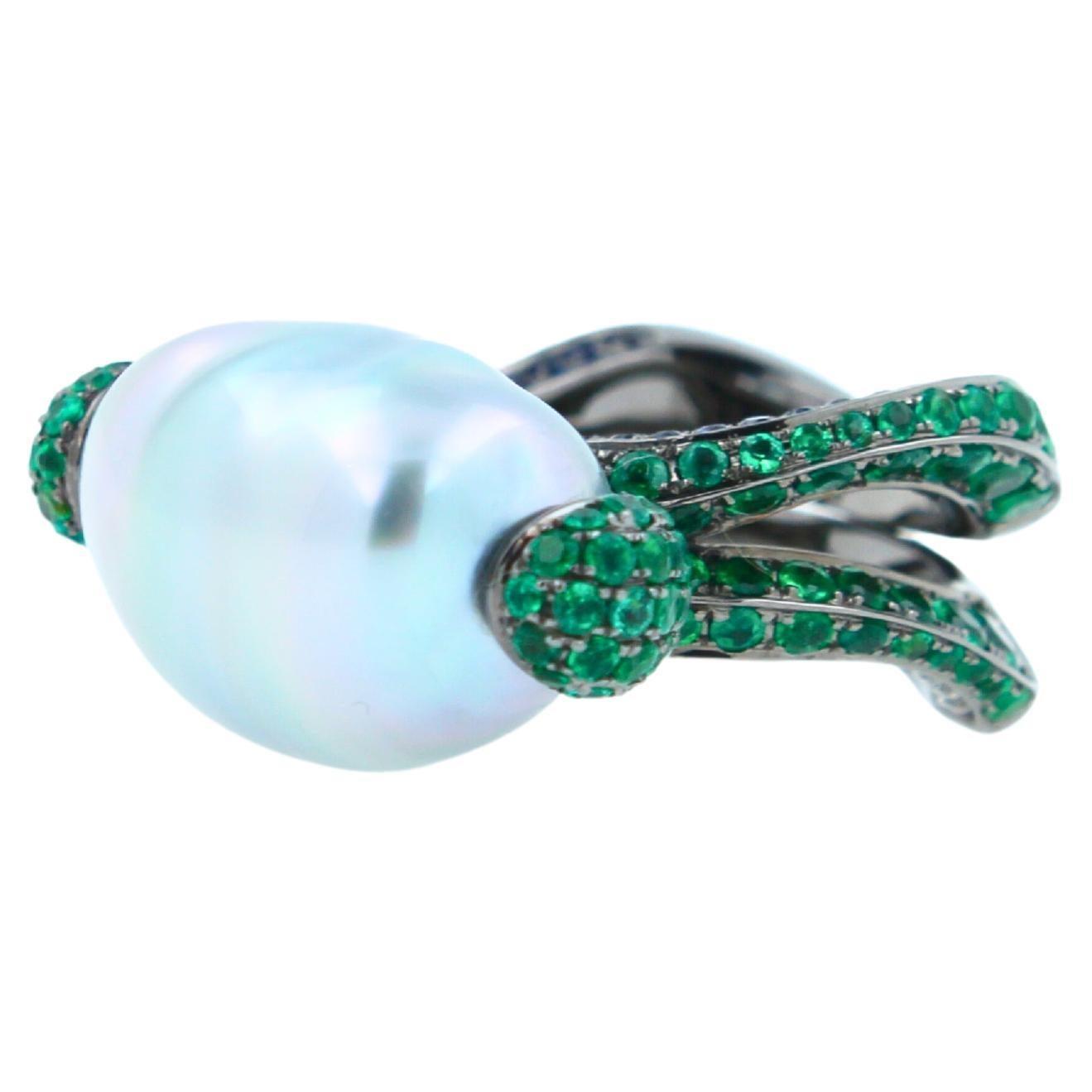 Silvery White Iridescent South Sea Pearl Emerald Diamond Sapphire 18k Gold Ring