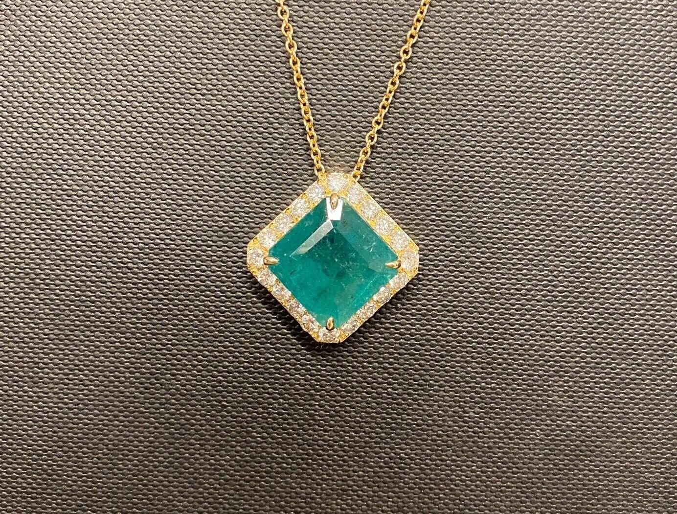 Square Emerald Cut Fancy Vivid Green Emerald Diamond Halo 18 Karat Yellow Gold A