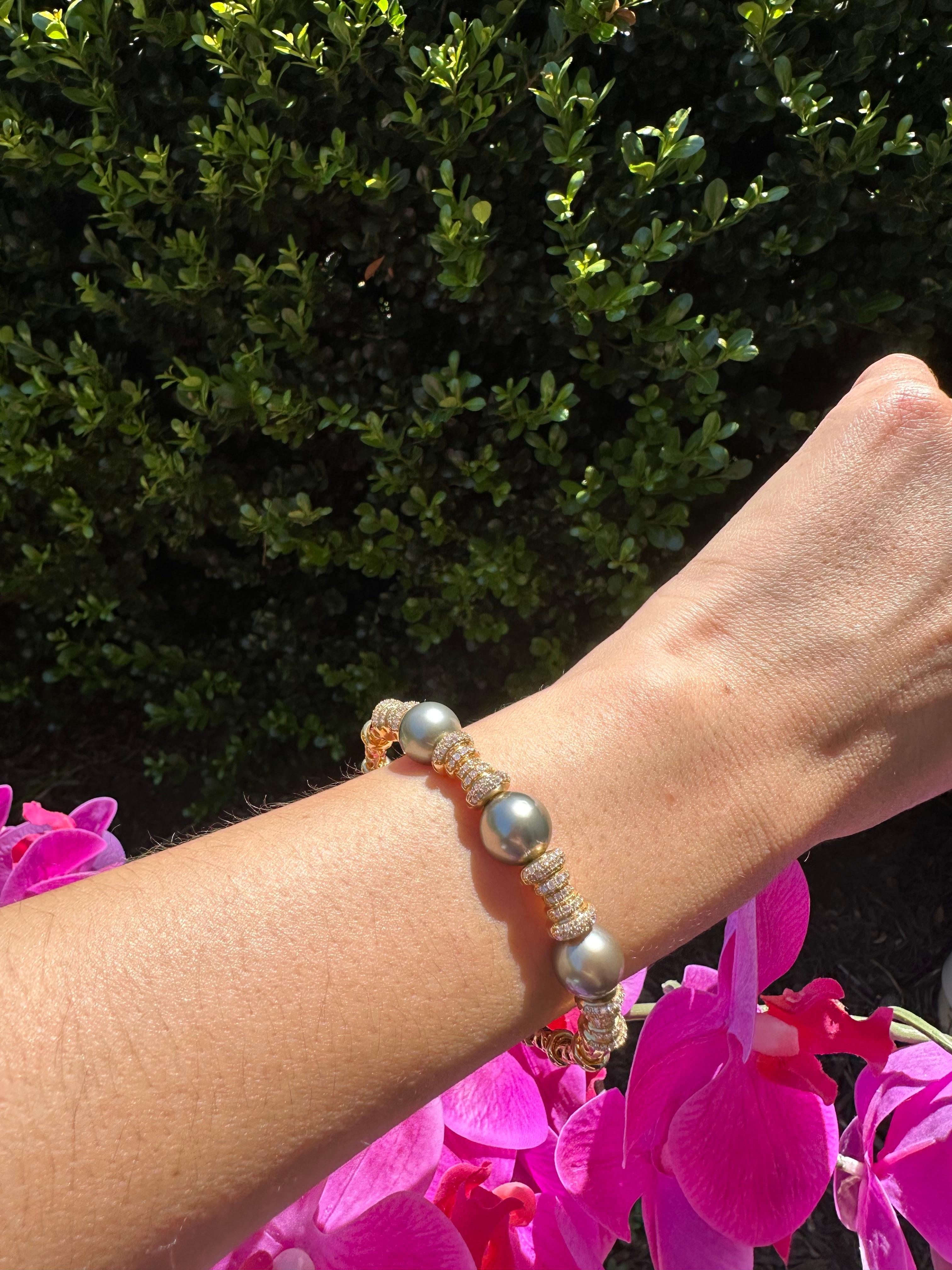 Tahitian Black Dark Grey Pearl Diamond Pave Set Yellow Gold Bangle Cuff Bracelet