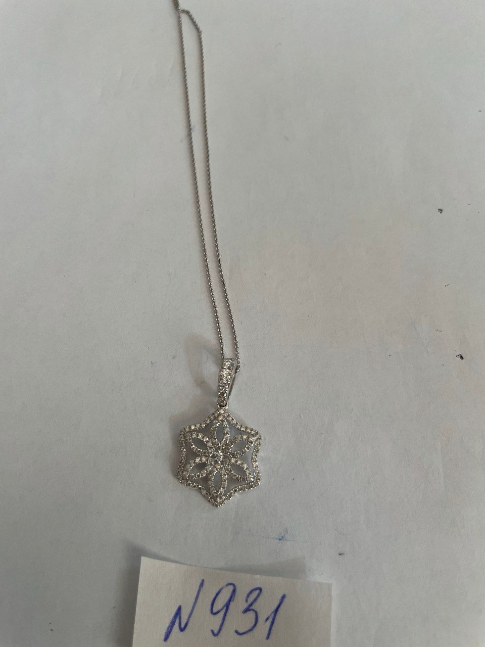 Diamond Halo Set Snowflake Symbol Motif 18K White Gold Pendant Chain Necklace