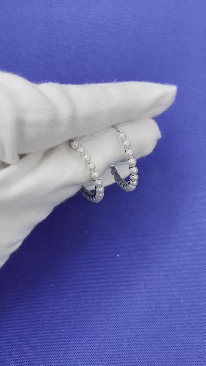 14 Karat White Gold White Silvery Baby Akoya Pearl Line Unique Statement Medium