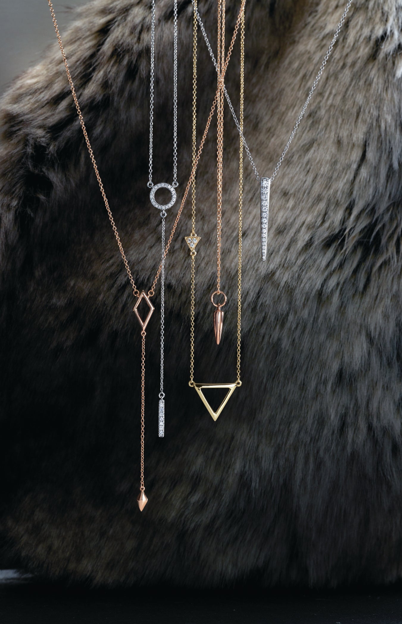Necklaces &amp; Pendants
