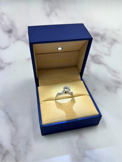 1.00 Carat Round Shape Brilliant Cut Diamond 18k White Gold Baguette Sides Ring
