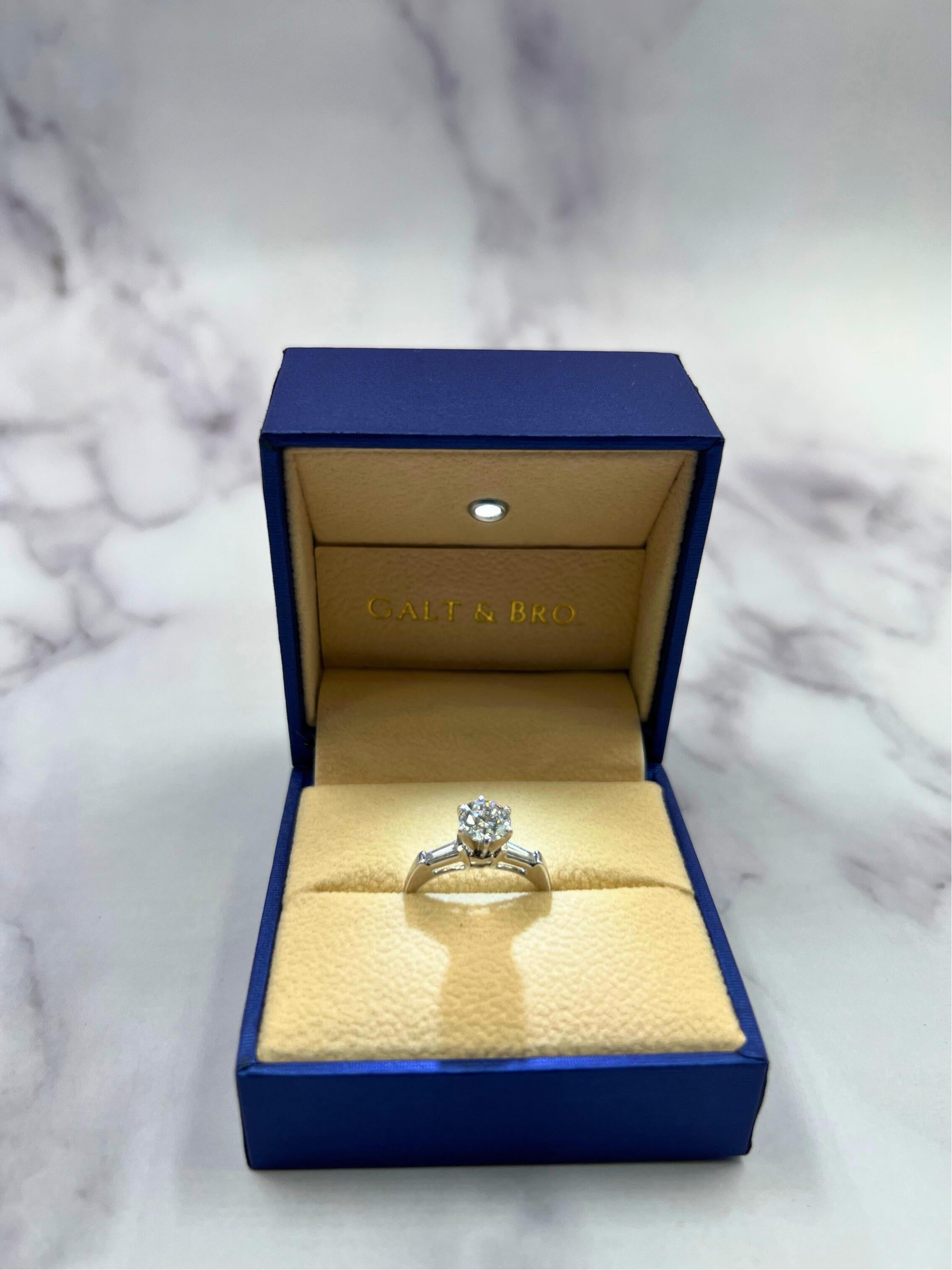 1.00 Carat Round Shape Brilliant Cut Diamond 18k White Gold Baguette Sides Ring