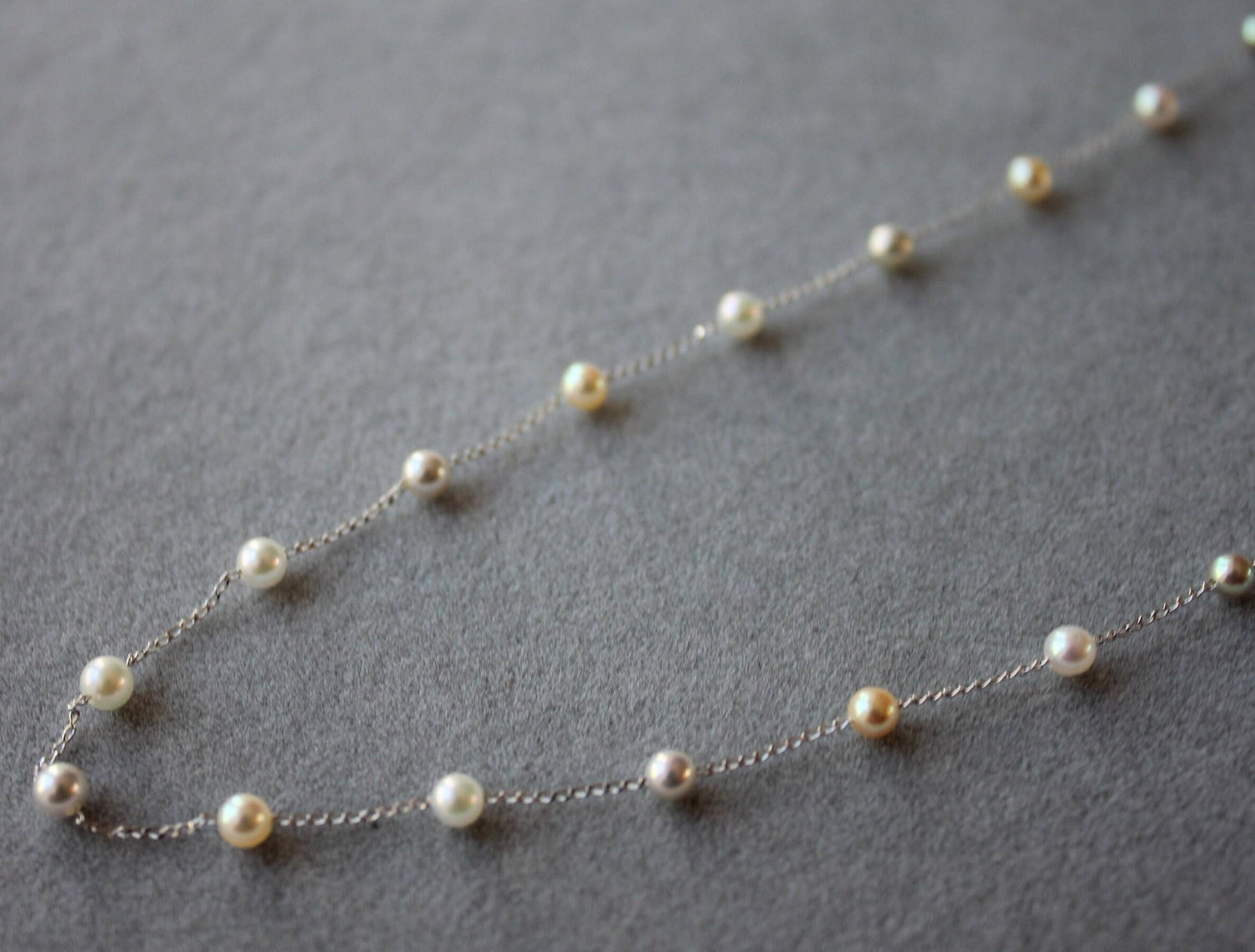 14 Karat White Gold Multi Color White Silver Grey Golden Akoya Pearl Bead Layer 