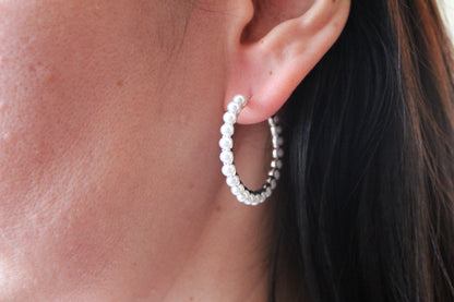 14 Karat White Gold White Silvery Baby Akoya Pearl Line Unique Statement Medium 