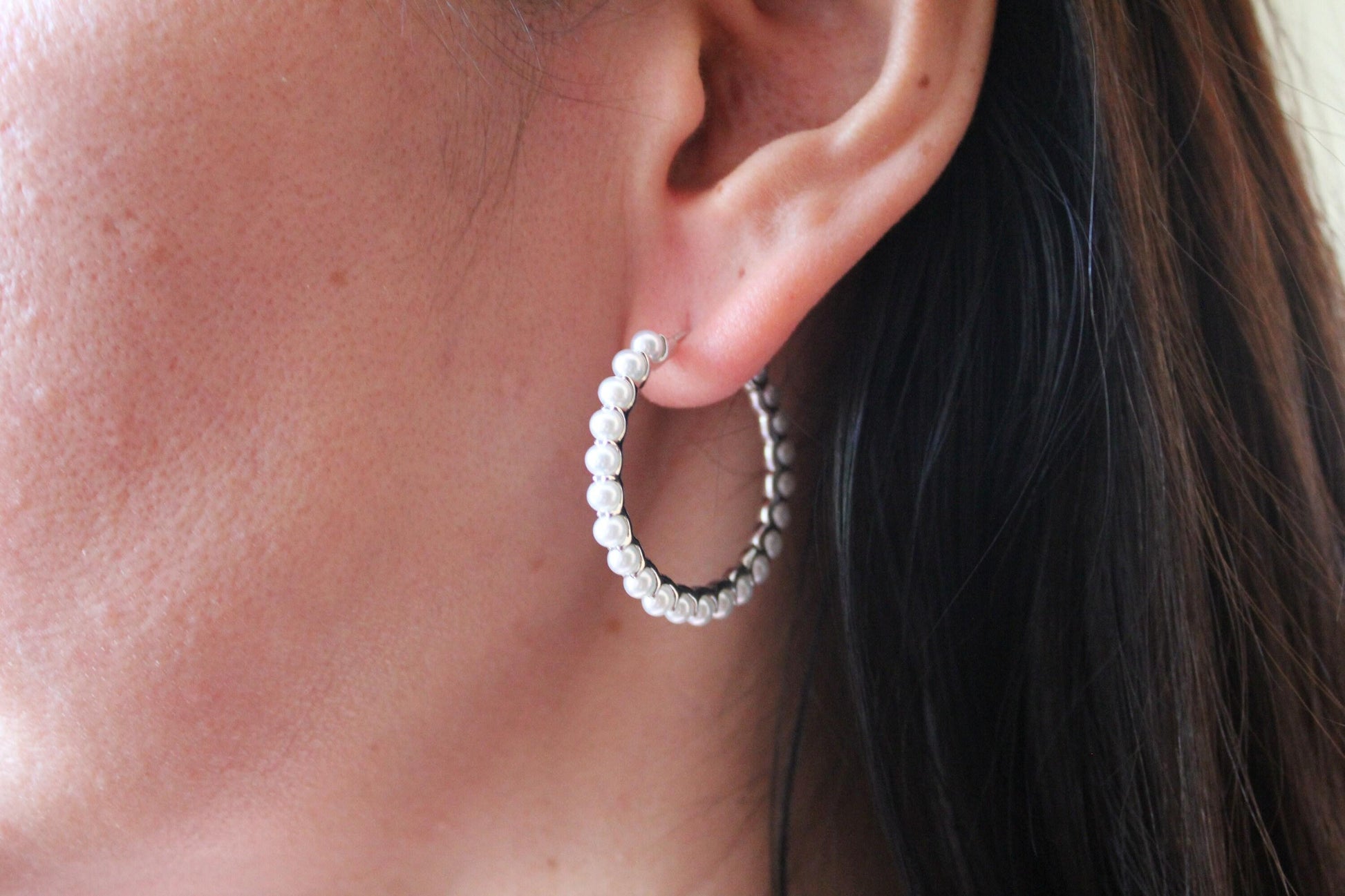 14 Karat White Gold White Silvery Baby Akoya Pearl Line Unique Statement Medium 