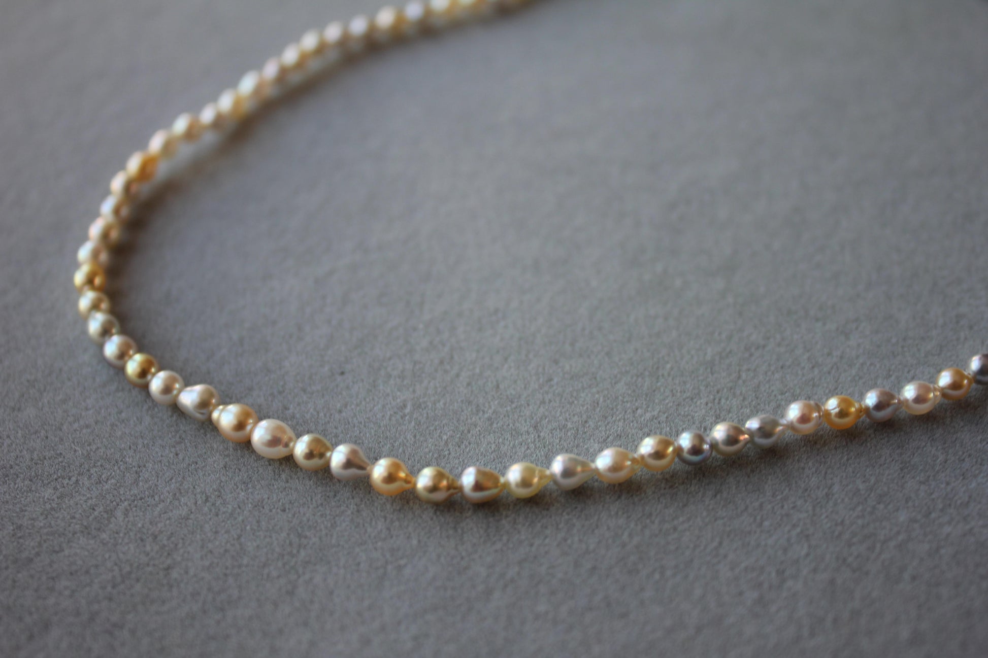 14 Karat Yellow Gold Multicolor Akoya Cultured Pearl Layer Thin Bead Necklace