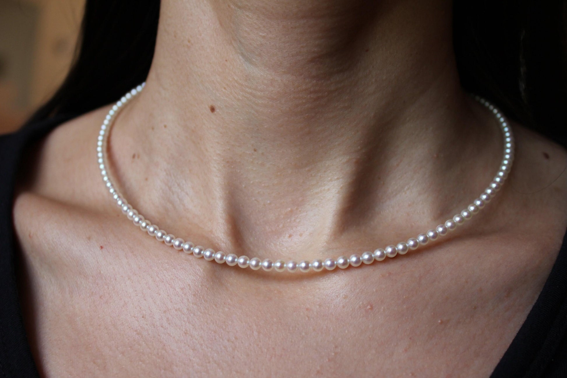 14 Karat Yellow Gold White Akoya Pearl Bead Layer Dainty Classic Beautiful White